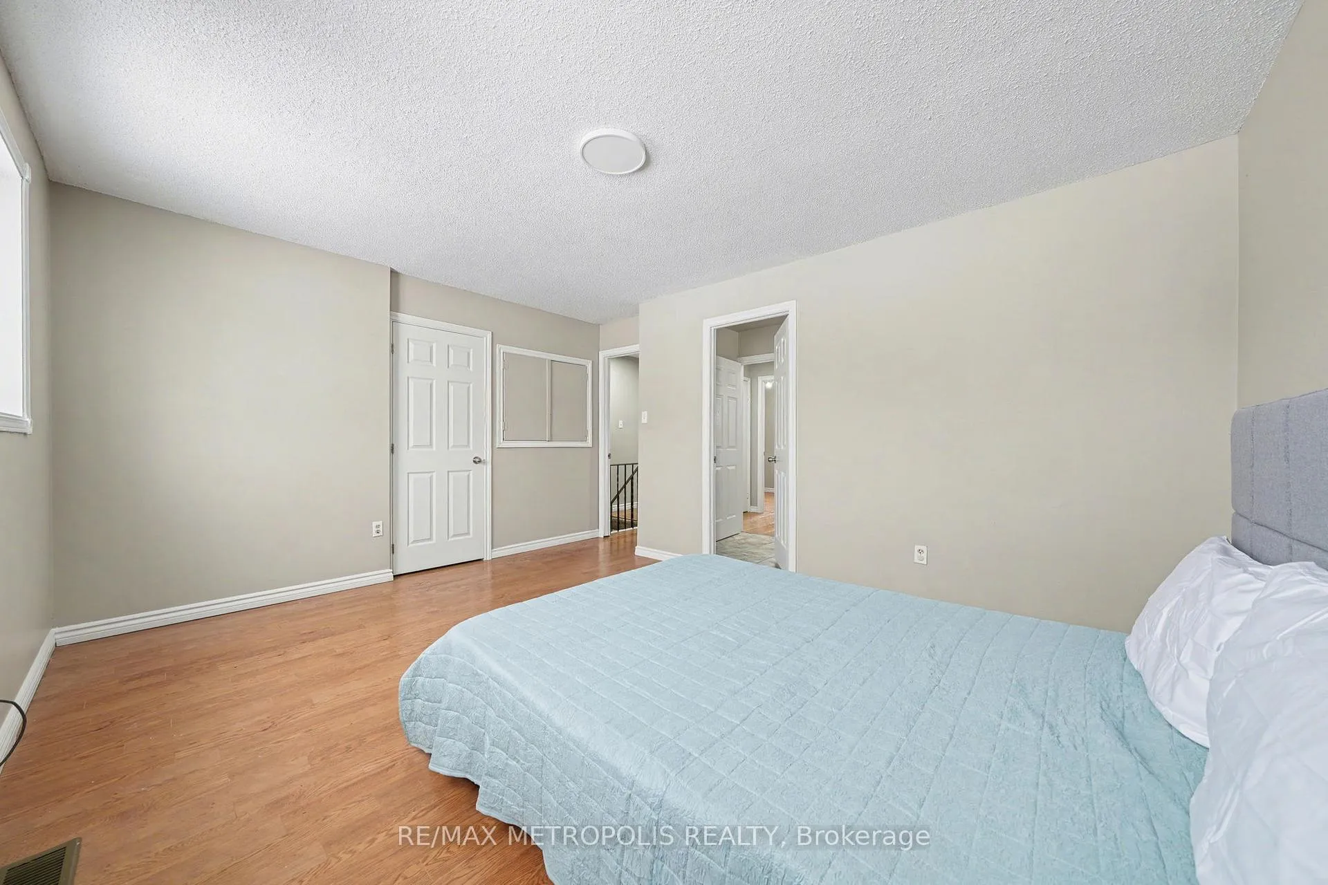 Photo 17 of 19 Robin Court, Barrie, Cundles East — HOMEH