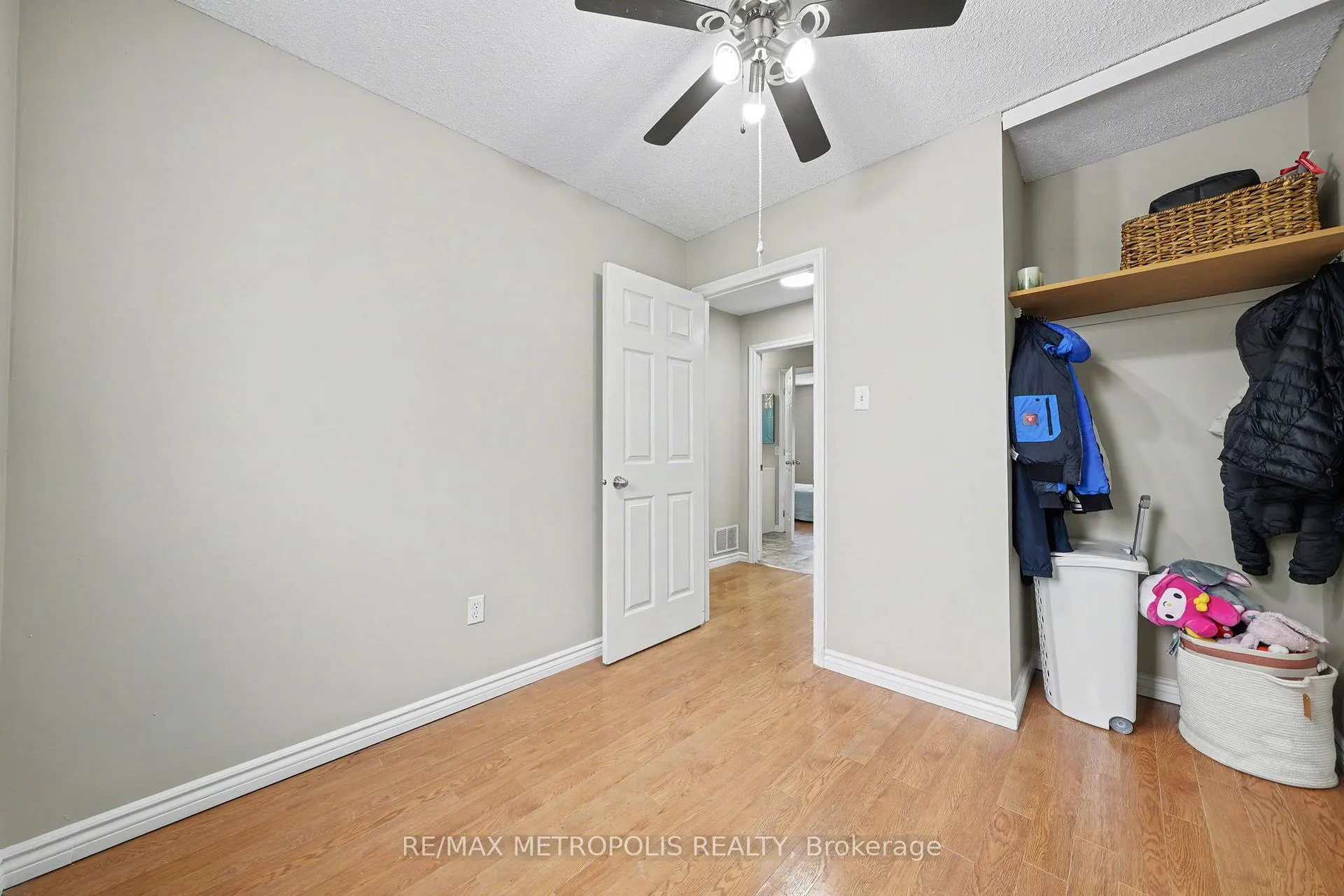 Photo 21 of 19 Robin Court, Barrie, Cundles East — HOMEH