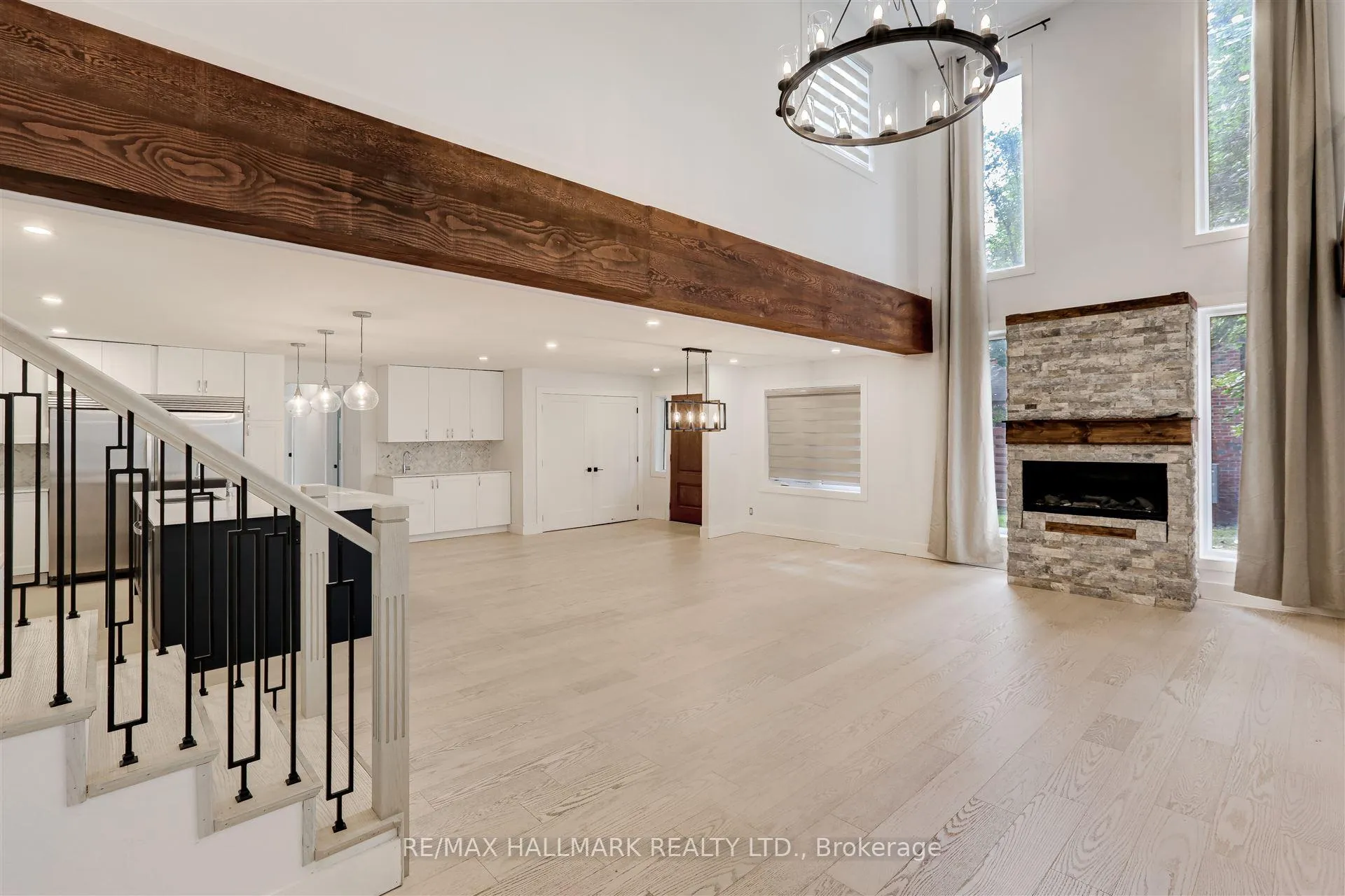 Photo 4 of 2041 Lilac Drive, Innisfil, Alcona — HOMEH