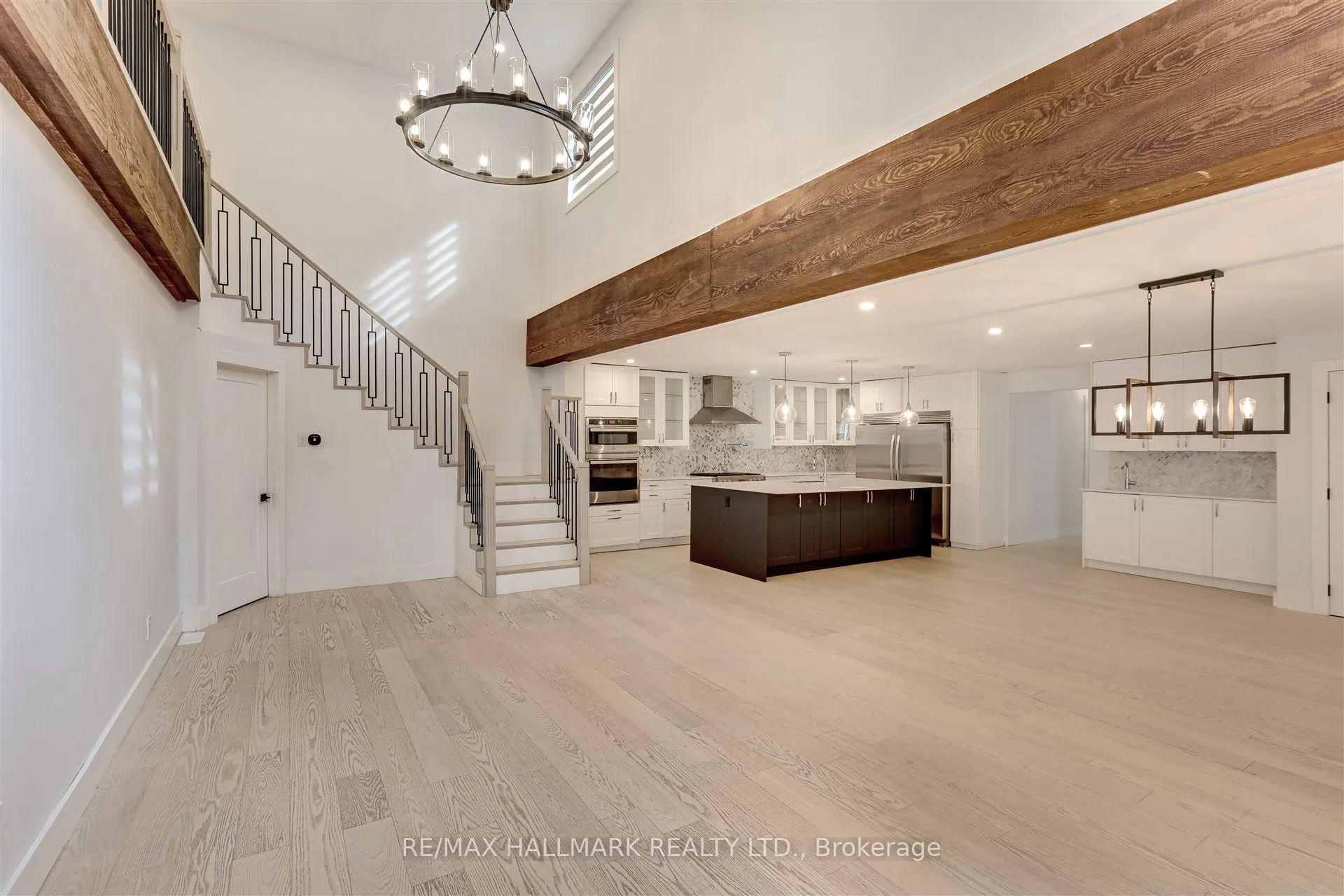 Photo 5 of 2041 Lilac Drive, Innisfil, Alcona — HOMEH