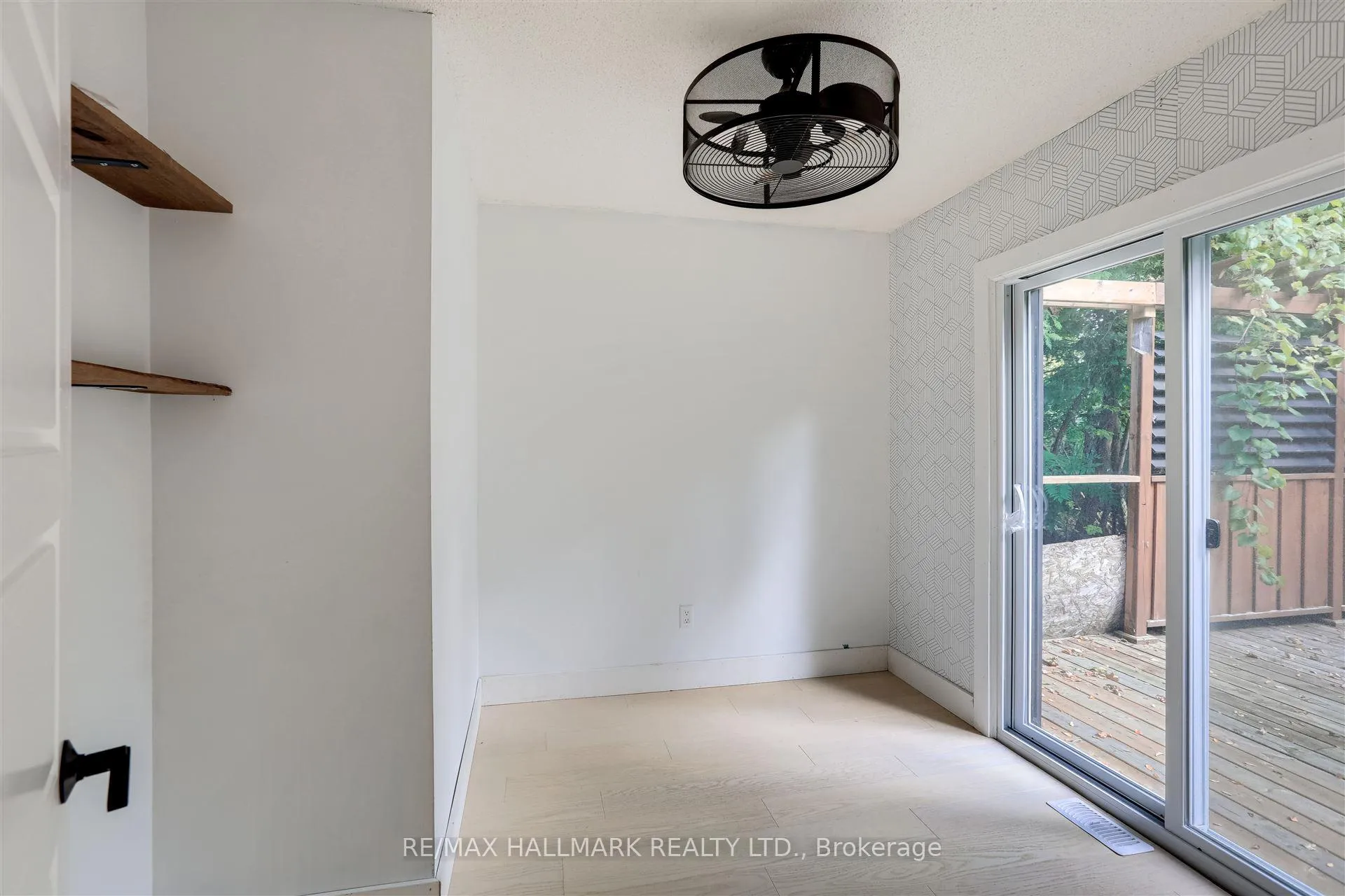 Photo 15 of 2041 Lilac Drive, Innisfil, Alcona — HOMEH