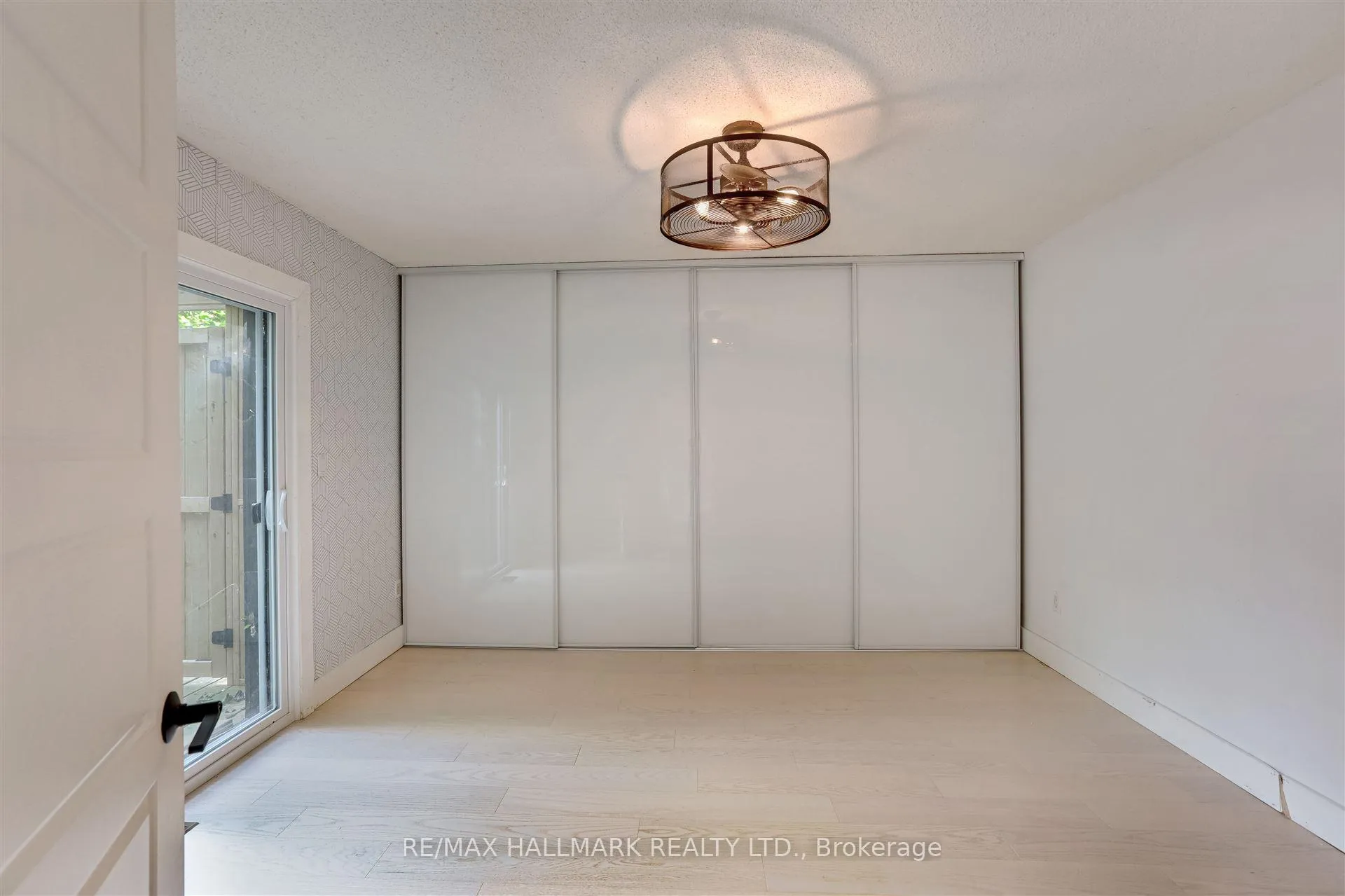 Photo 16 of 2041 Lilac Drive, Innisfil, Alcona — HOMEH