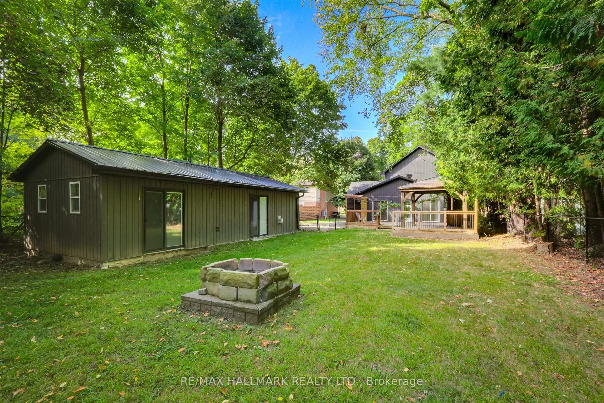 Photo 23 of 2041 Lilac Drive, Innisfil, Alcona — HOMEH