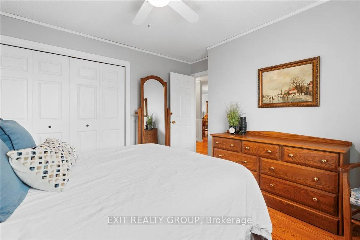 Photo 17 of 41 Faraday Gardens, Belleville, Belleville Ward — HOMEH