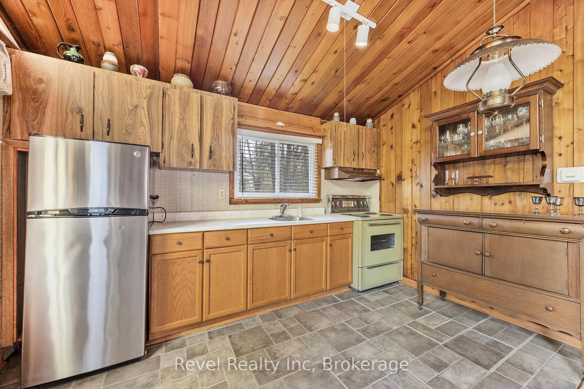 Photo 15 of 31 Desroches Trail, Tiny, Rural Tiny — HOMEH