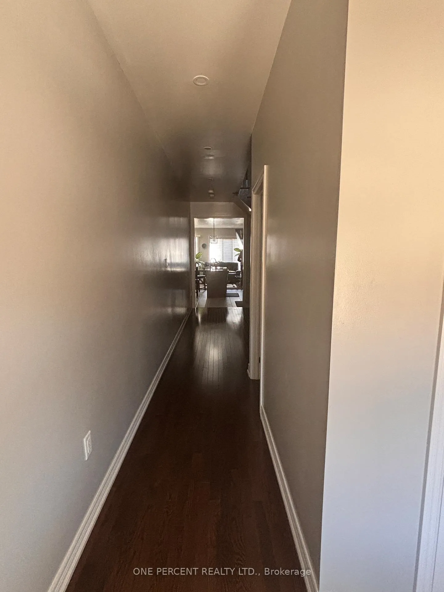Photo 3 of 42 Adventura Road E, Brampton, Northwest Brampton — HOMEH