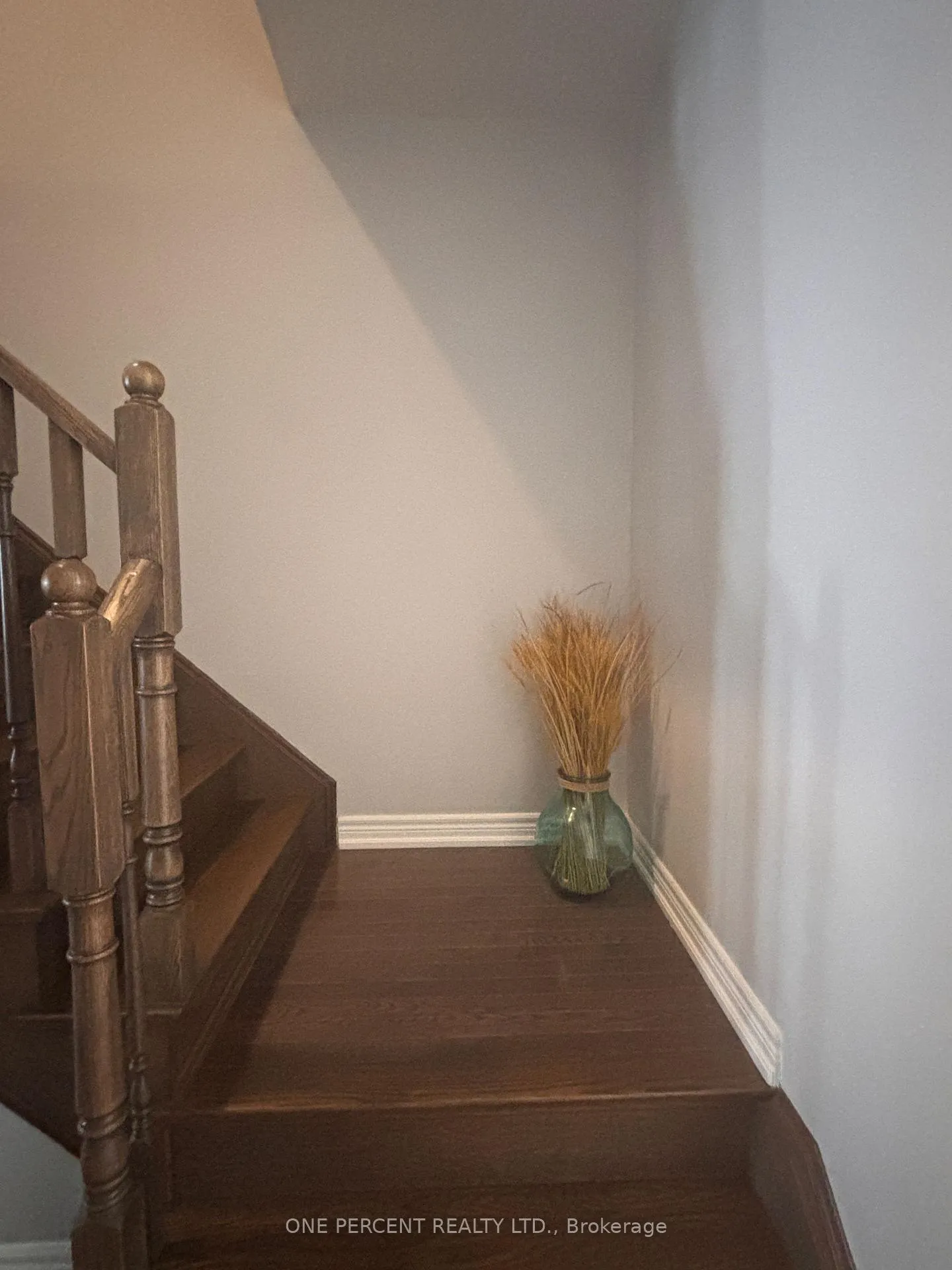 Photo 6 of 42 Adventura Road E, Brampton, Northwest Brampton — HOMEH