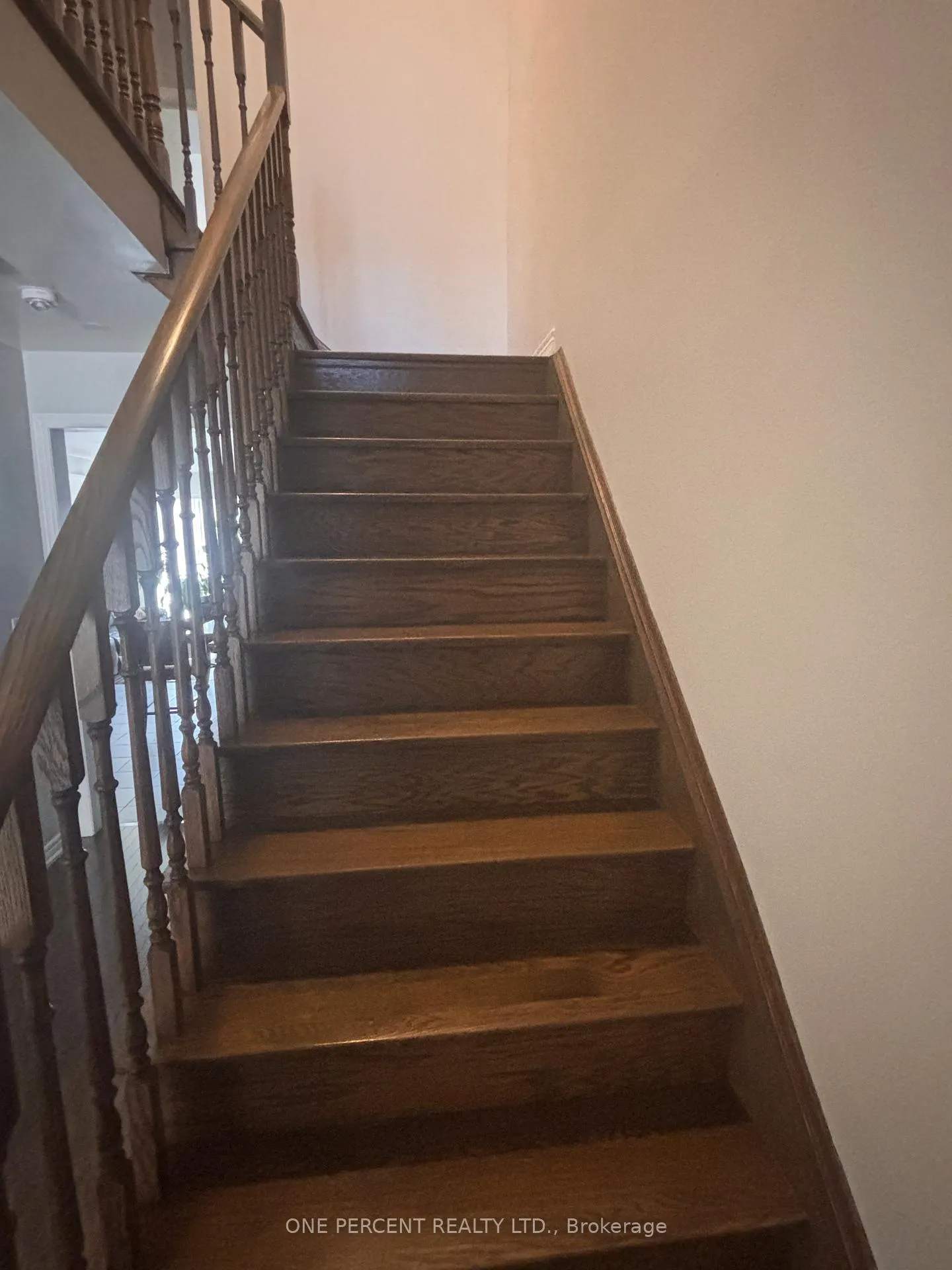 Photo 7 of 42 Adventura Road E, Brampton, Northwest Brampton — HOMEH