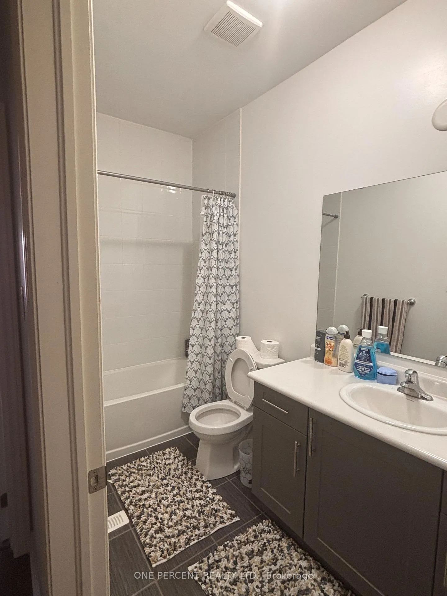 Photo 9 of 42 Adventura Road E, Brampton, Northwest Brampton — HOMEH