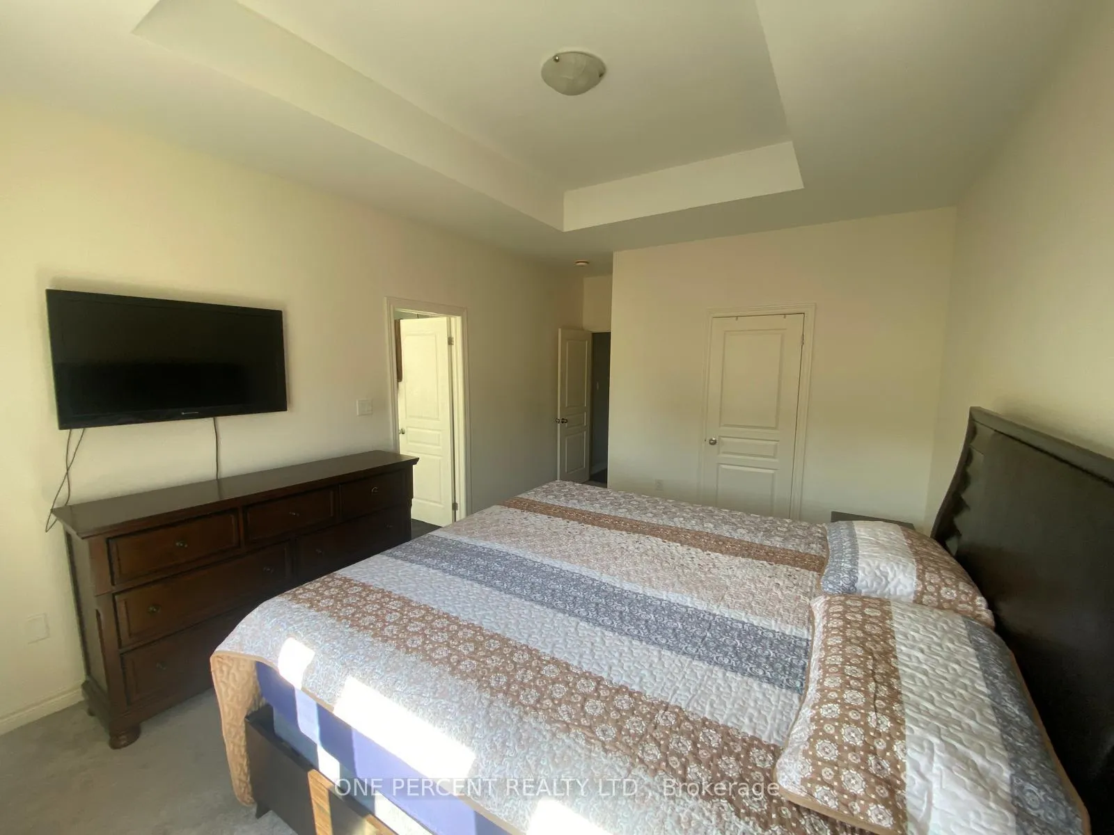 Photo 15 of 42 Adventura Road E, Brampton, Northwest Brampton — HOMEH