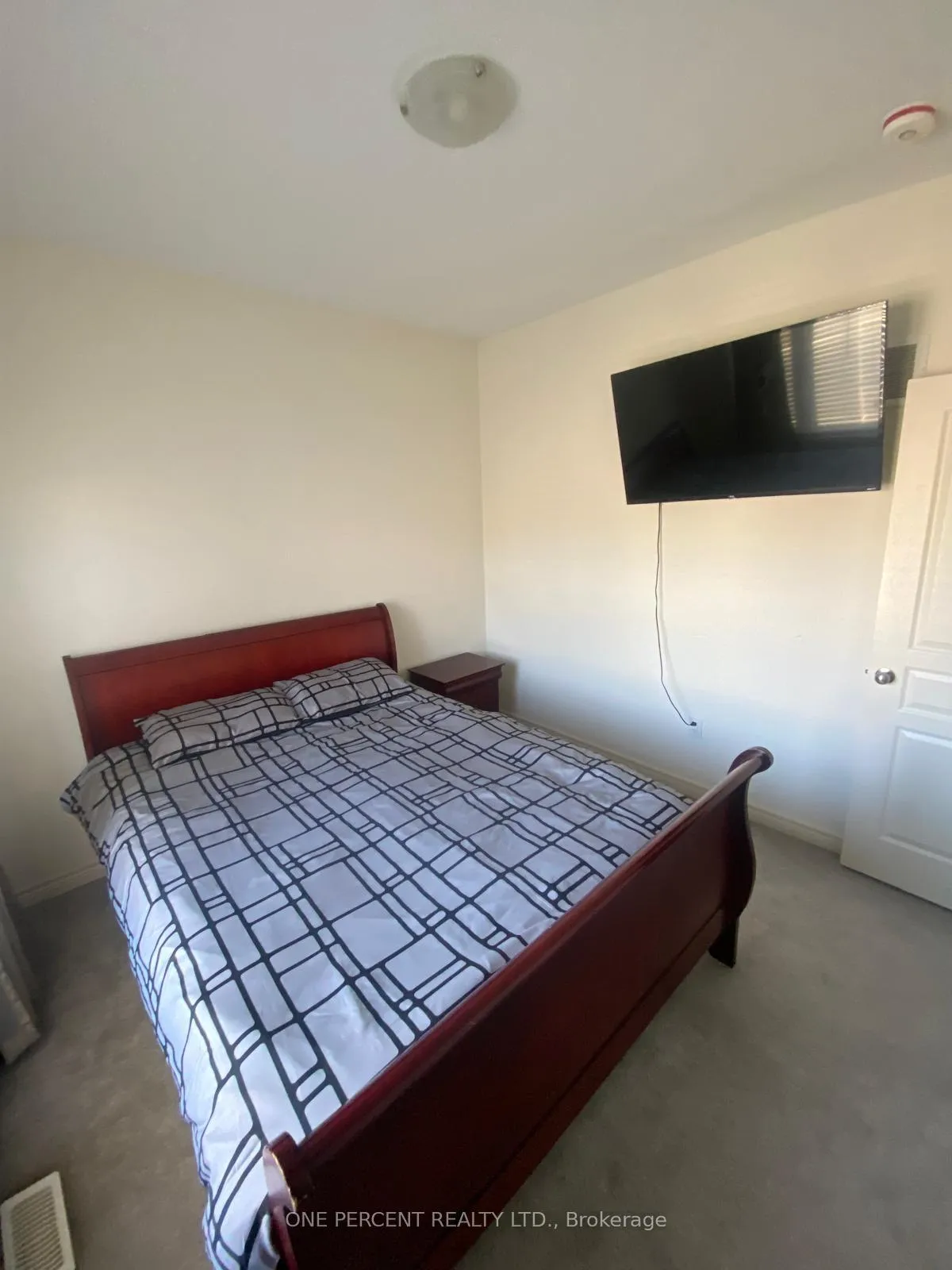Photo 17 of 42 Adventura Road E, Brampton, Northwest Brampton — HOMEH