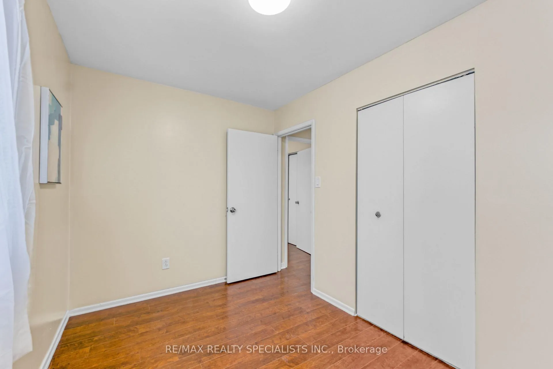 Photo 31 of 198 Folkstone Crescent, Brampton, Southgate — HOMEH