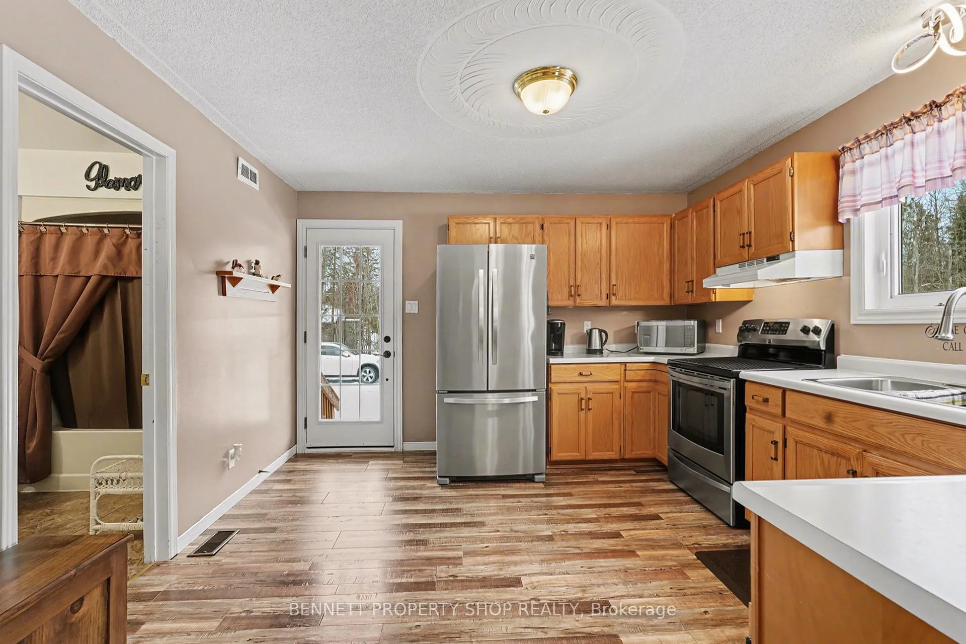 Photo 12 of 1312 Scheel Drive, McNab/Braeside, Mcnab/Braeside Twps — HOMEH