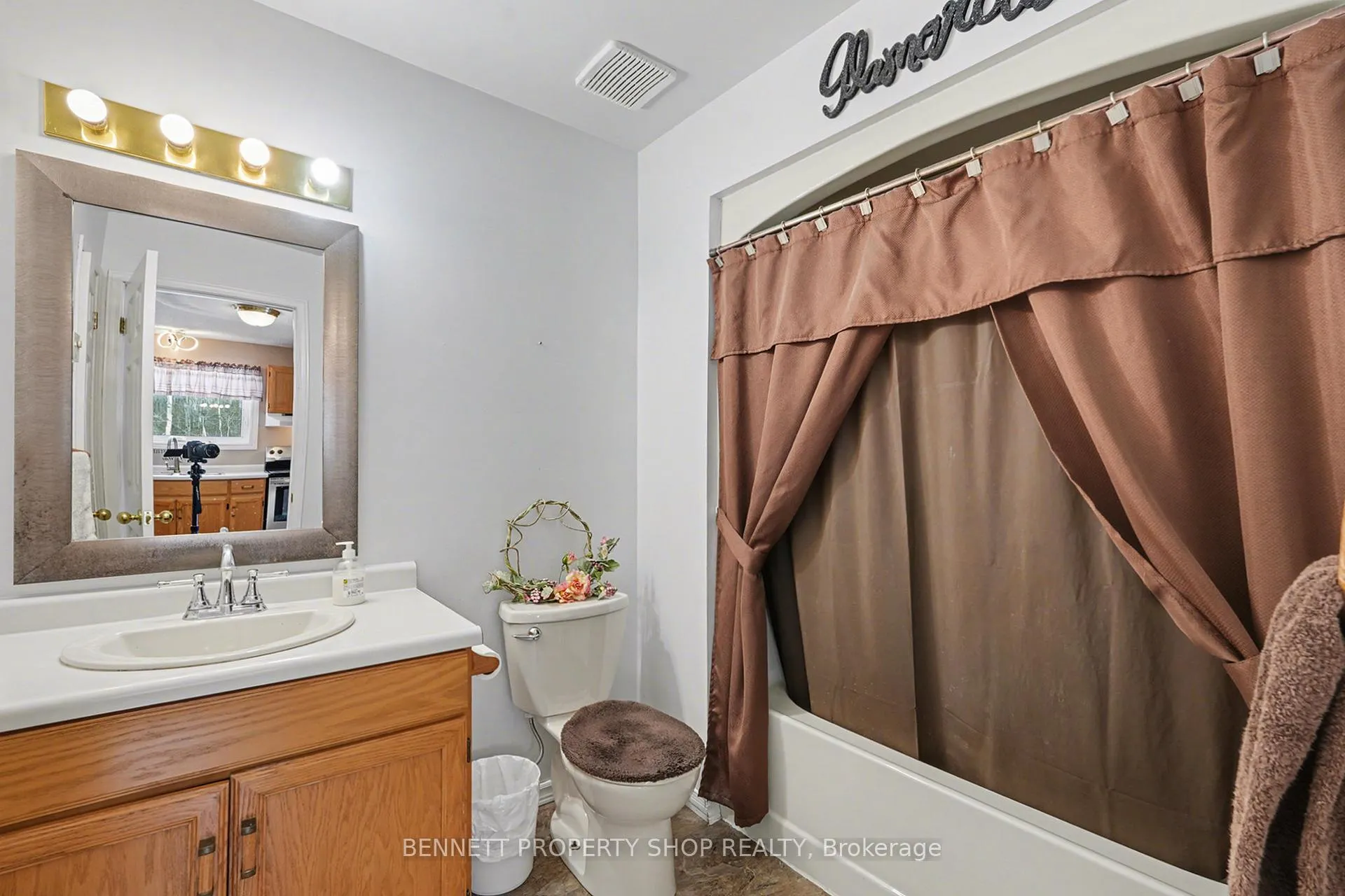 Photo 13 of 1312 Scheel Drive, McNab/Braeside, Mcnab/Braeside Twps — HOMEH