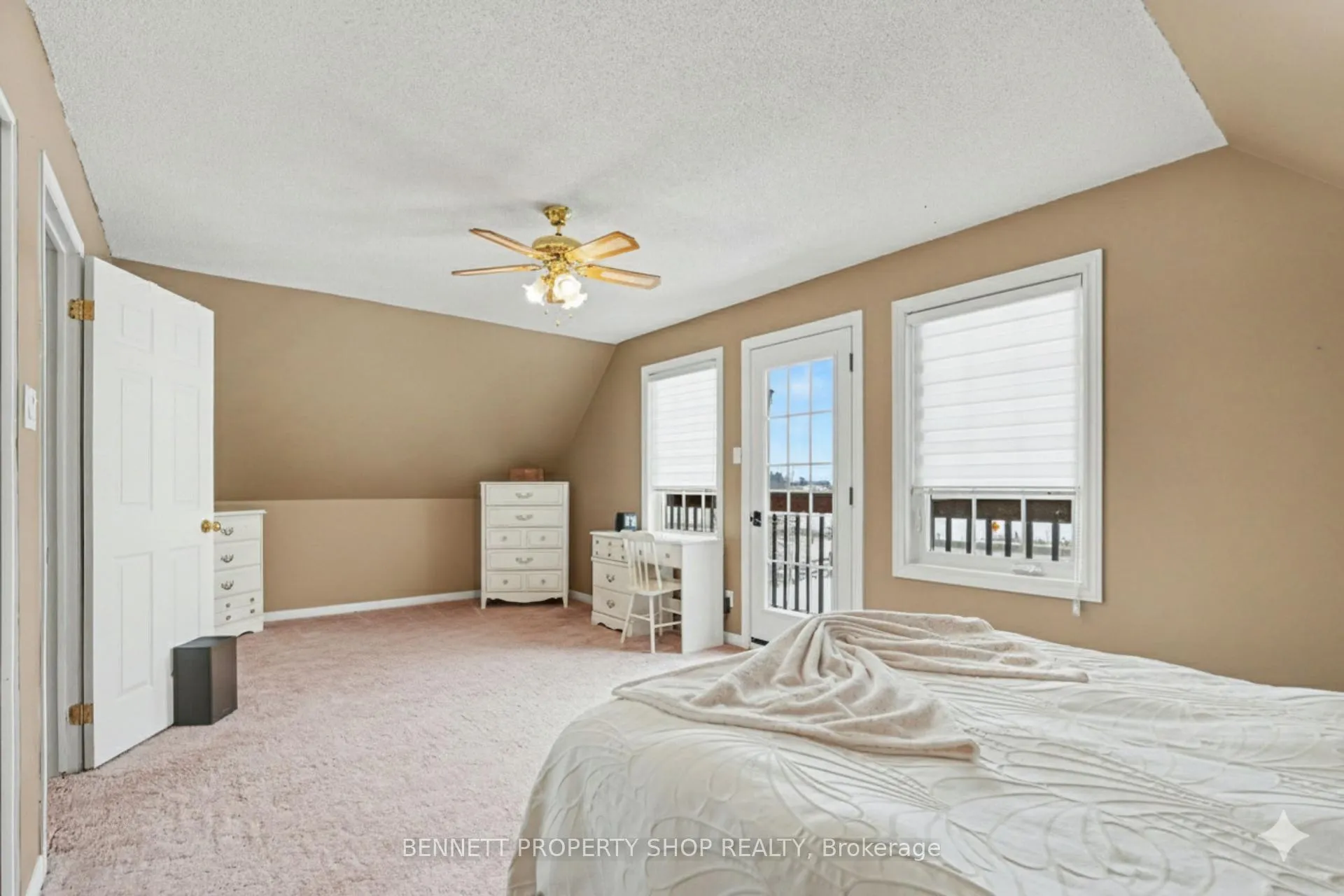 Photo 14 of 1312 Scheel Drive, McNab/Braeside, Mcnab/Braeside Twps — HOMEH