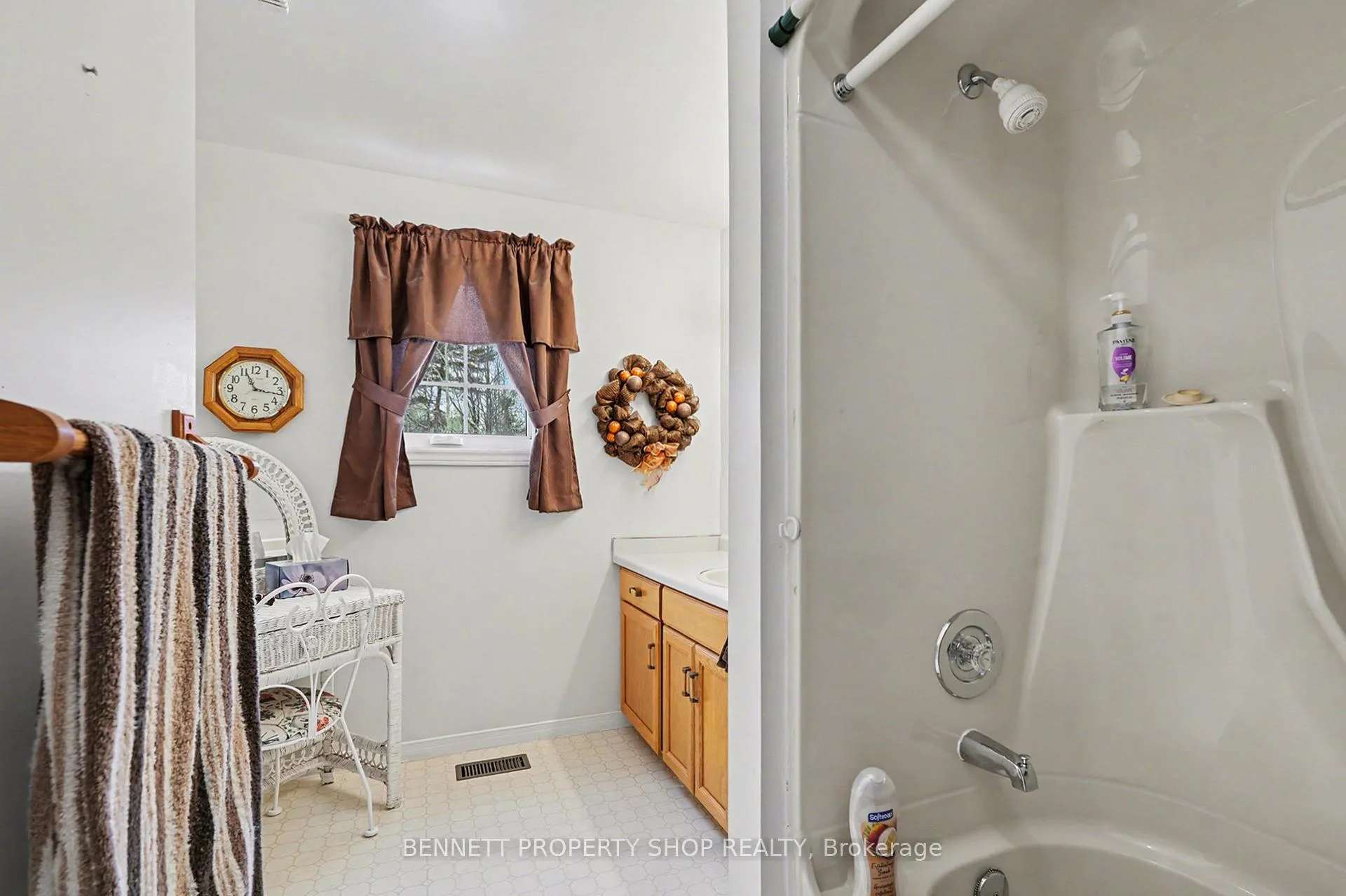 Photo 21 of 1312 Scheel Drive, McNab/Braeside, Mcnab/Braeside Twps — HOMEH