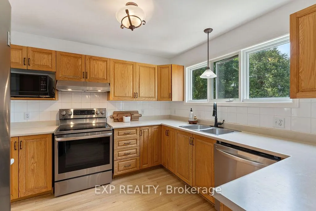 Photo 15 of 2 Bonnechere Drive, Ottawa, Kanata - Bridlewood — HOMEH