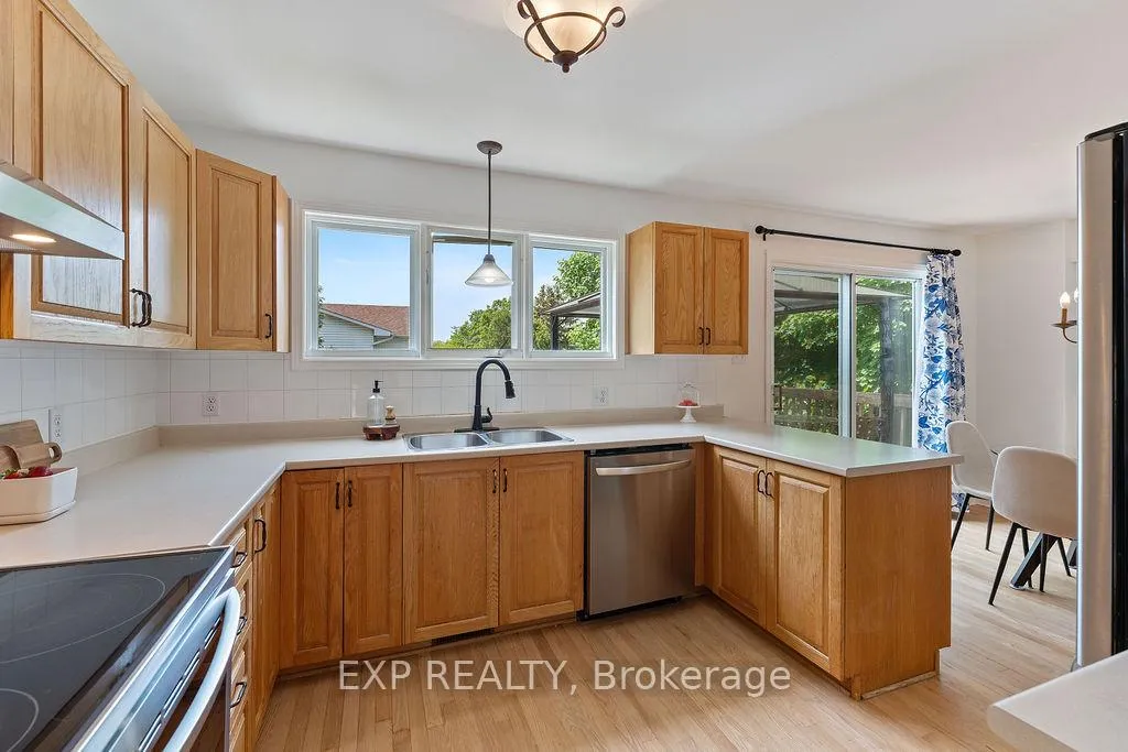 Photo 17 of 2 Bonnechere Drive, Ottawa, Kanata - Bridlewood — HOMEH