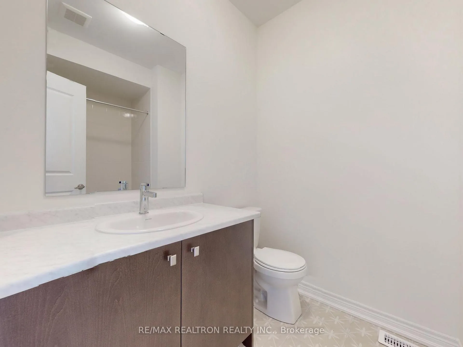 Photo 37 of 153 Berczy Green Drive, Markham, Rural Markham — HOMEH