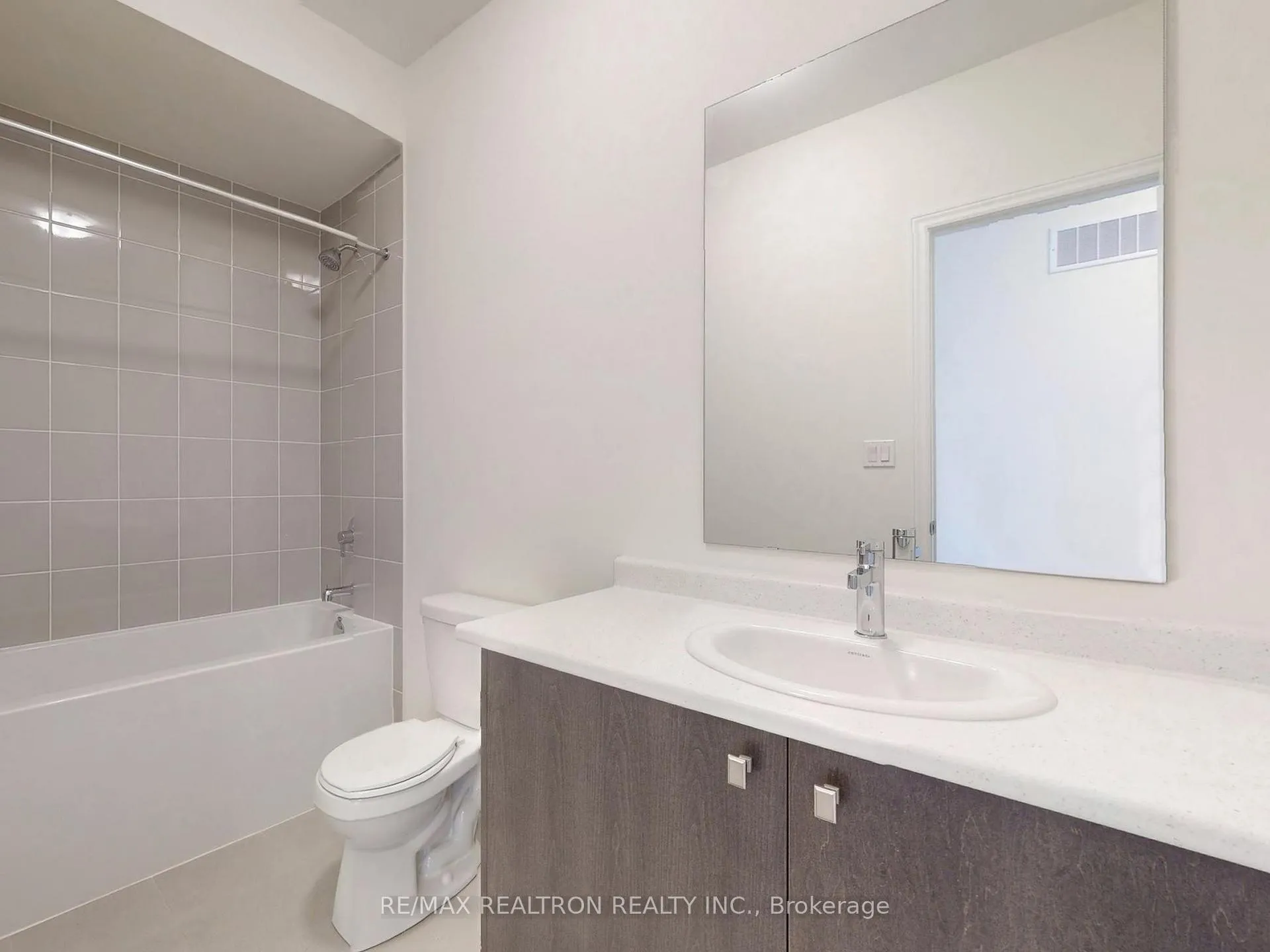 Photo 43 of 153 Berczy Green Drive, Markham, Rural Markham — HOMEH