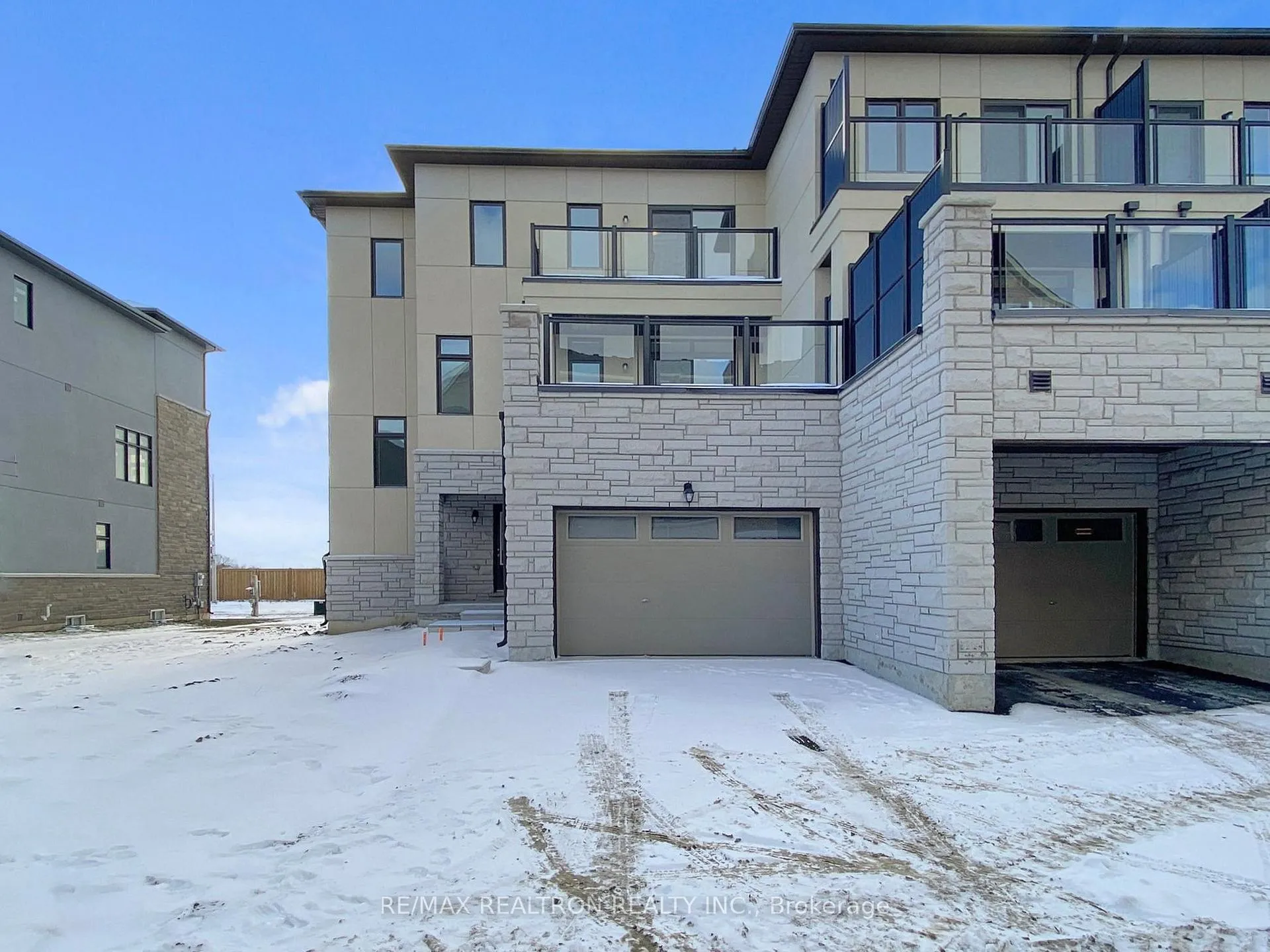 Photo 47 of 153 Berczy Green Drive, Markham, Rural Markham — HOMEH