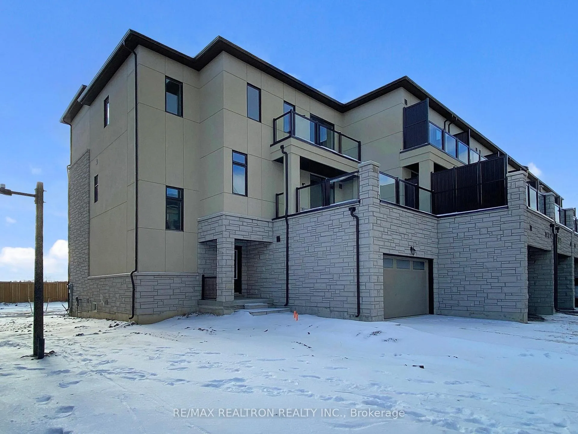Photo 48 of 153 Berczy Green Drive, Markham, Rural Markham — HOMEH