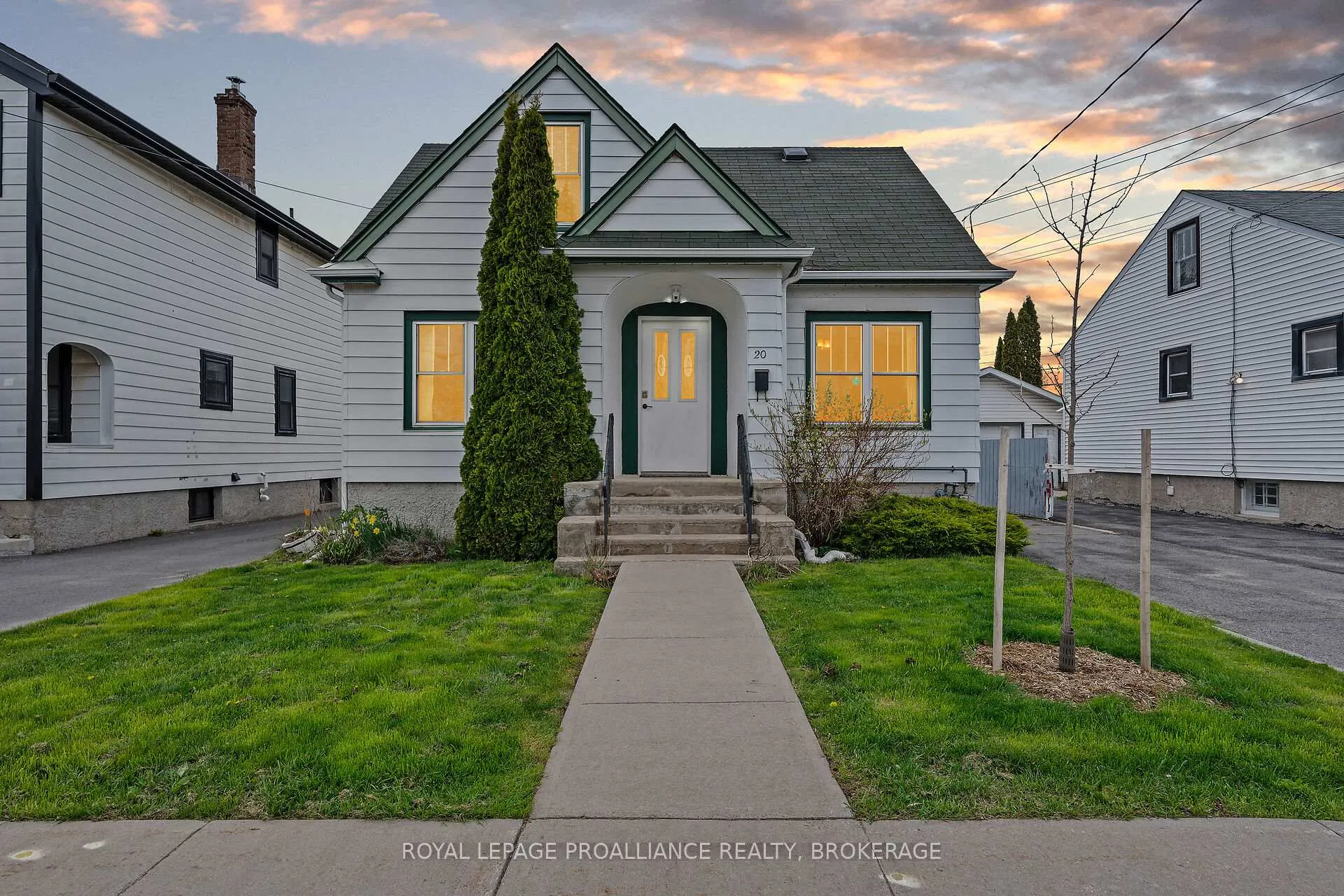 Photo 2 of 20 Drayton Avenue, Kingston, East of Sir John A. Blvd — HOMEH