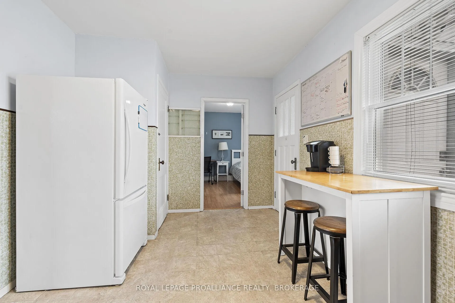 Photo 16 of 20 Drayton Avenue, Kingston, East of Sir John A. Blvd — HOMEH
