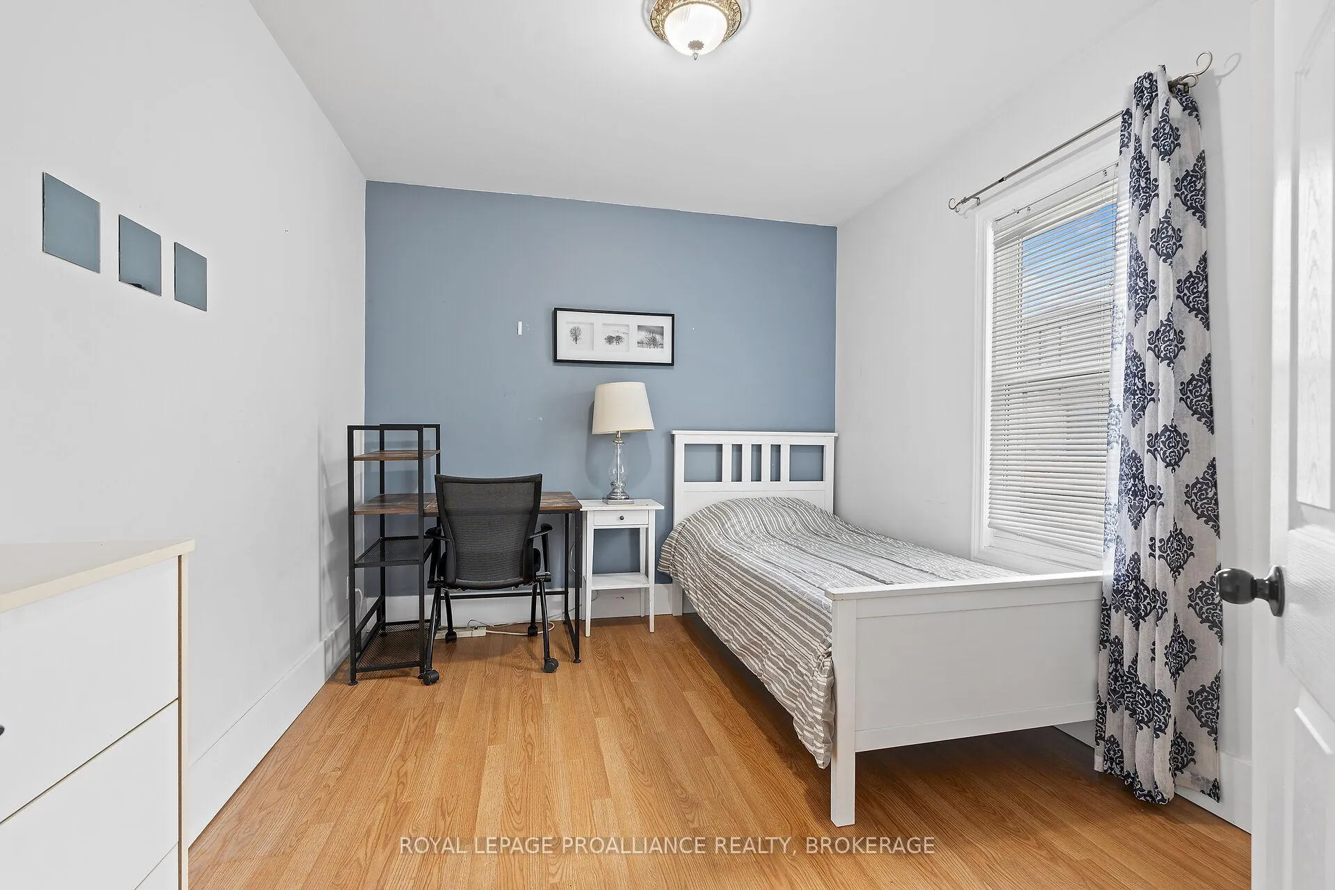Photo 17 of 20 Drayton Avenue, Kingston, East of Sir John A. Blvd — HOMEH