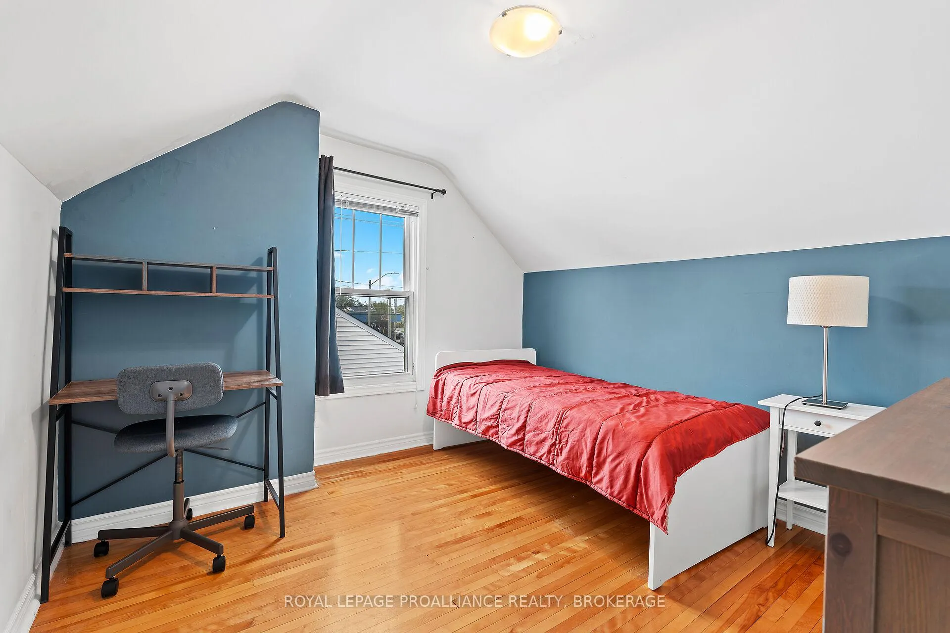Photo 22 of 20 Drayton Avenue, Kingston, East of Sir John A. Blvd — HOMEH