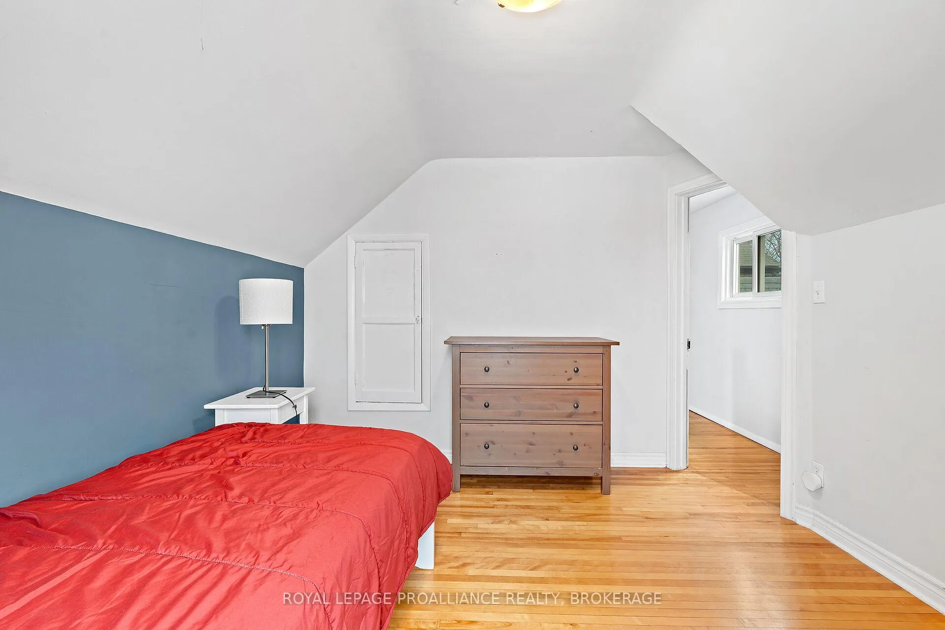 Photo 23 of 20 Drayton Avenue, Kingston, East of Sir John A. Blvd — HOMEH