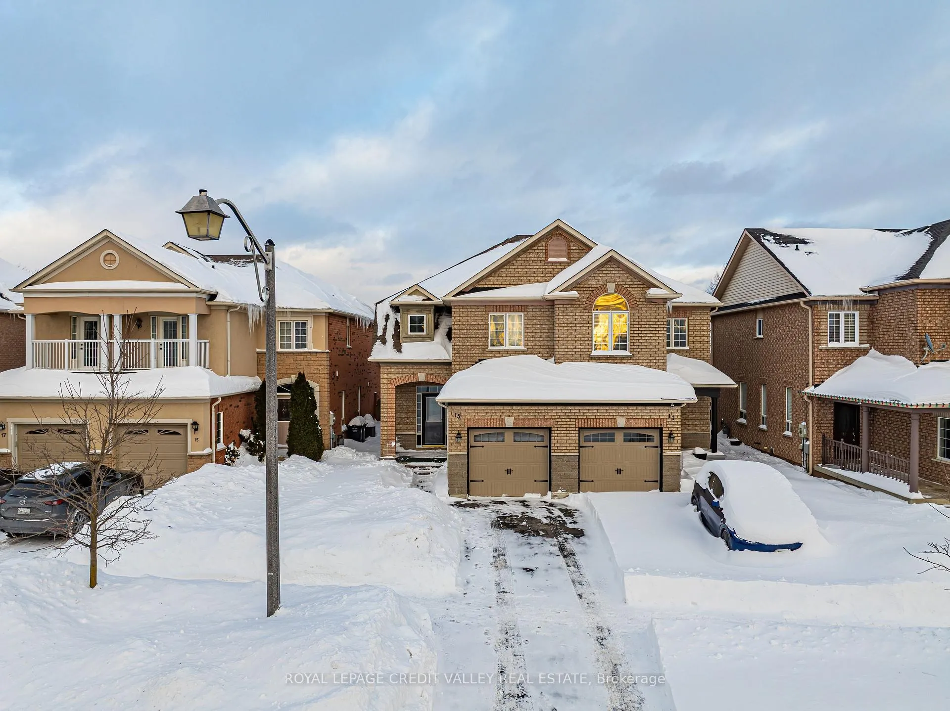Photo 1 of 13 Brookstone Court, Caledon, Rural Caledon — HOMEH