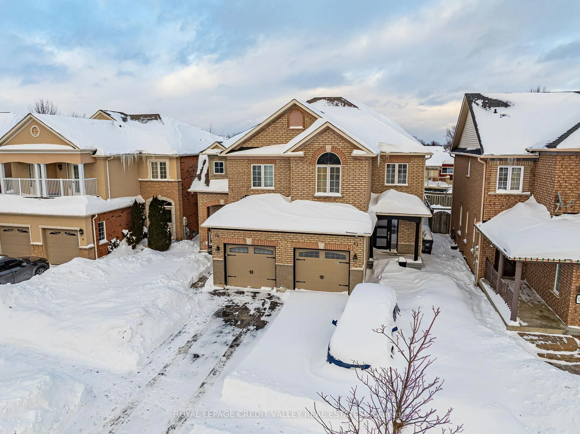 Photo 4 of 13 Brookstone Court, Caledon, Rural Caledon — HOMEH