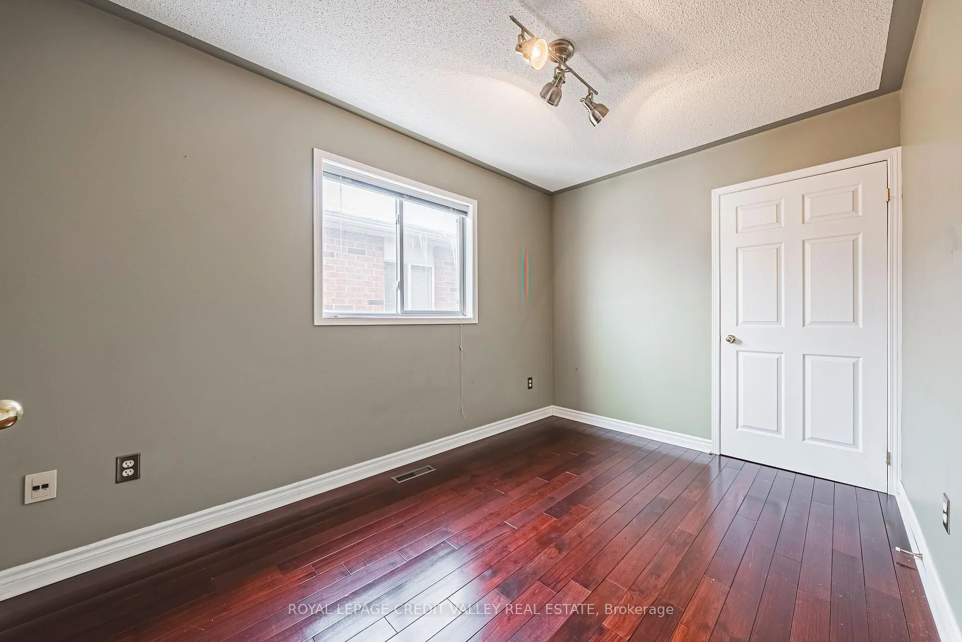Photo 21 of 13 Brookstone Court, Caledon, Rural Caledon — HOMEH