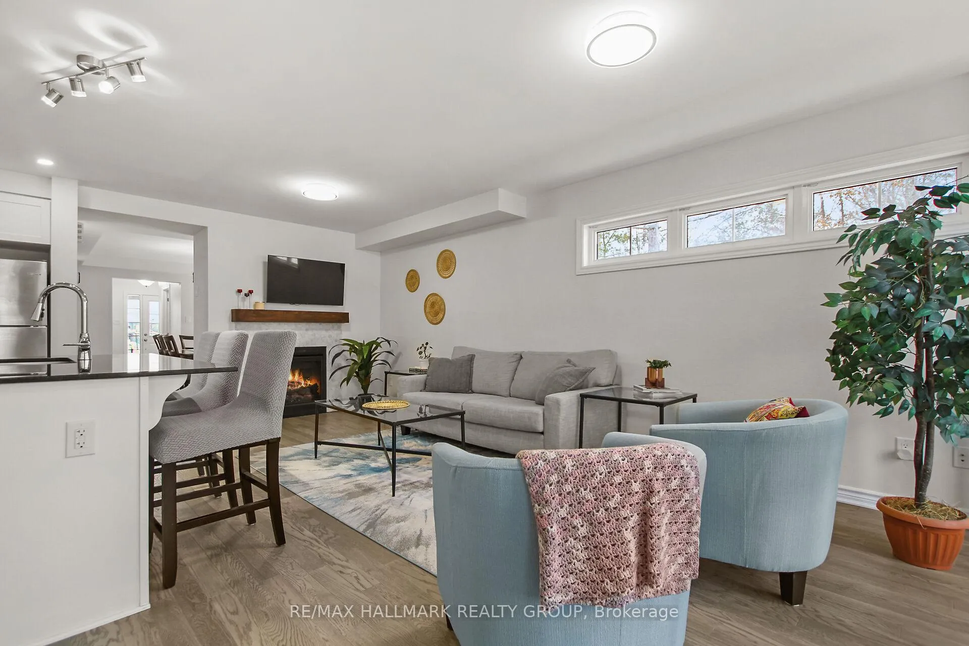 Photo 10 of 501 Parade Drive, Ottawa, Stittsville (South) — HOMEH