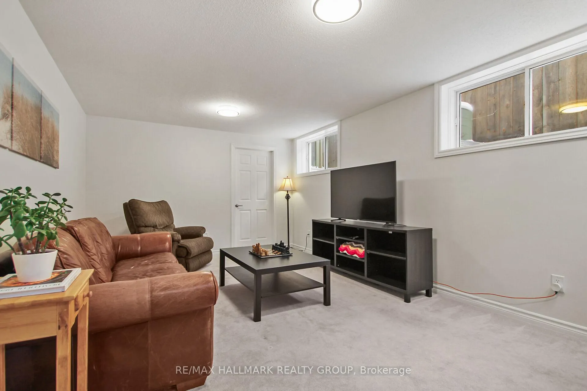 Photo 26 of 501 Parade Drive, Ottawa, Stittsville (South) — HOMEH