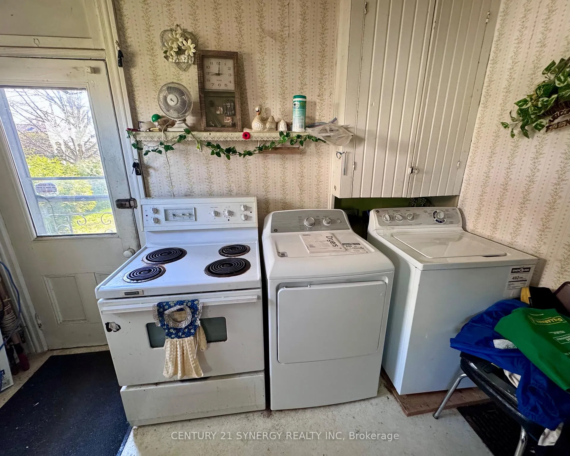 Photo 23 of 86 Brockville Street, Smiths Falls — HOMEH