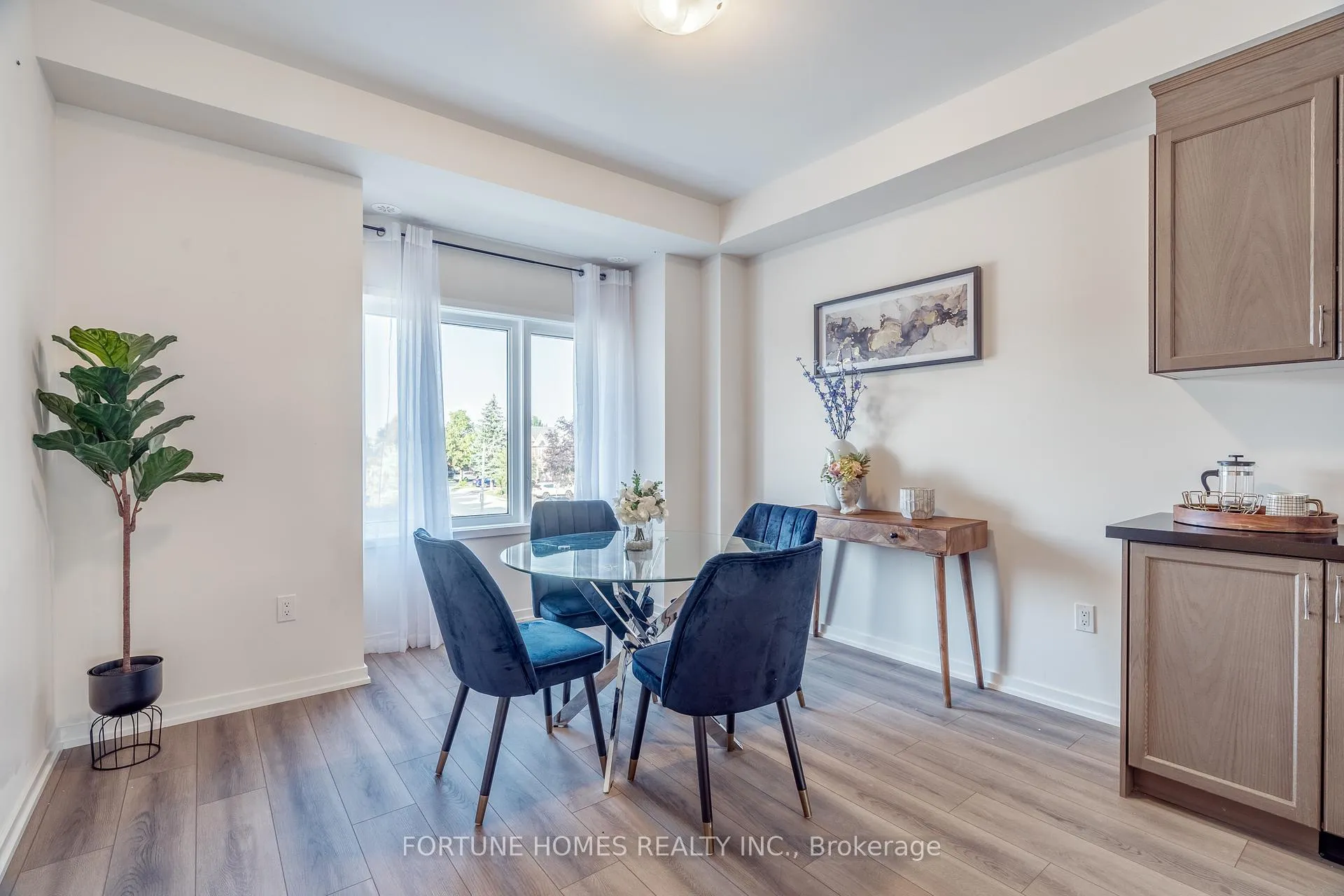 Photo 15 of 144 Landsbridge Street, Caledon, Bolton East — HOMEH
