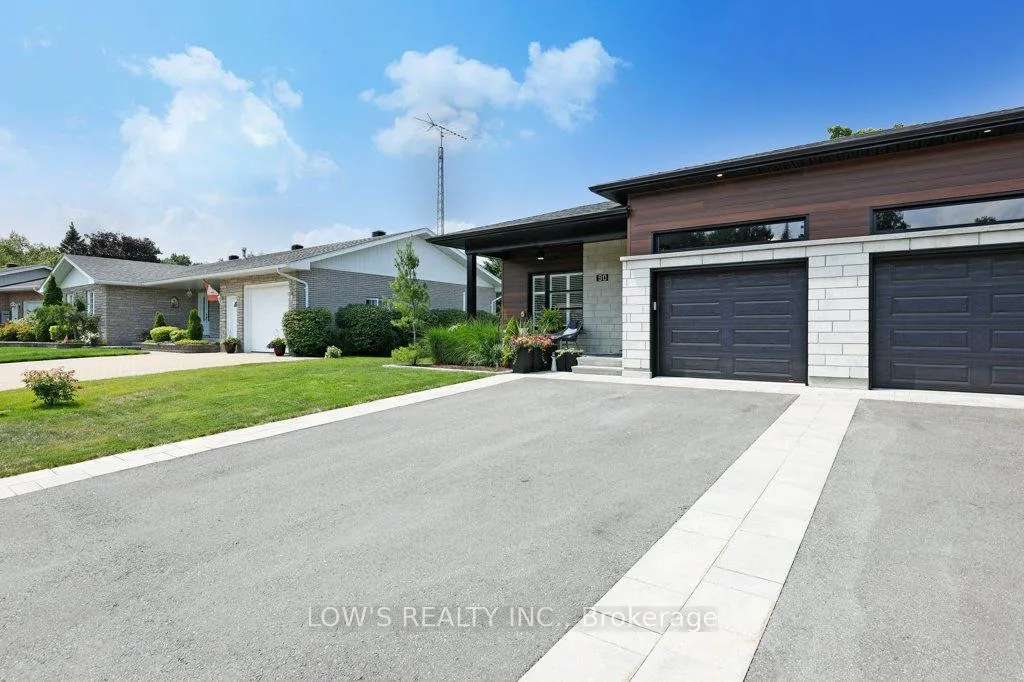 Photo 2 of 90 Home Avenue, Champlain, Vankleek Hill — HOMEH