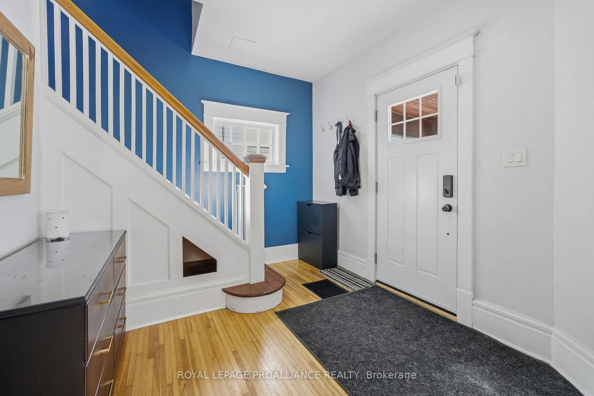 Photo 4 of 11 Cedar Street, Belleville, Belleville Ward — HOMEH
