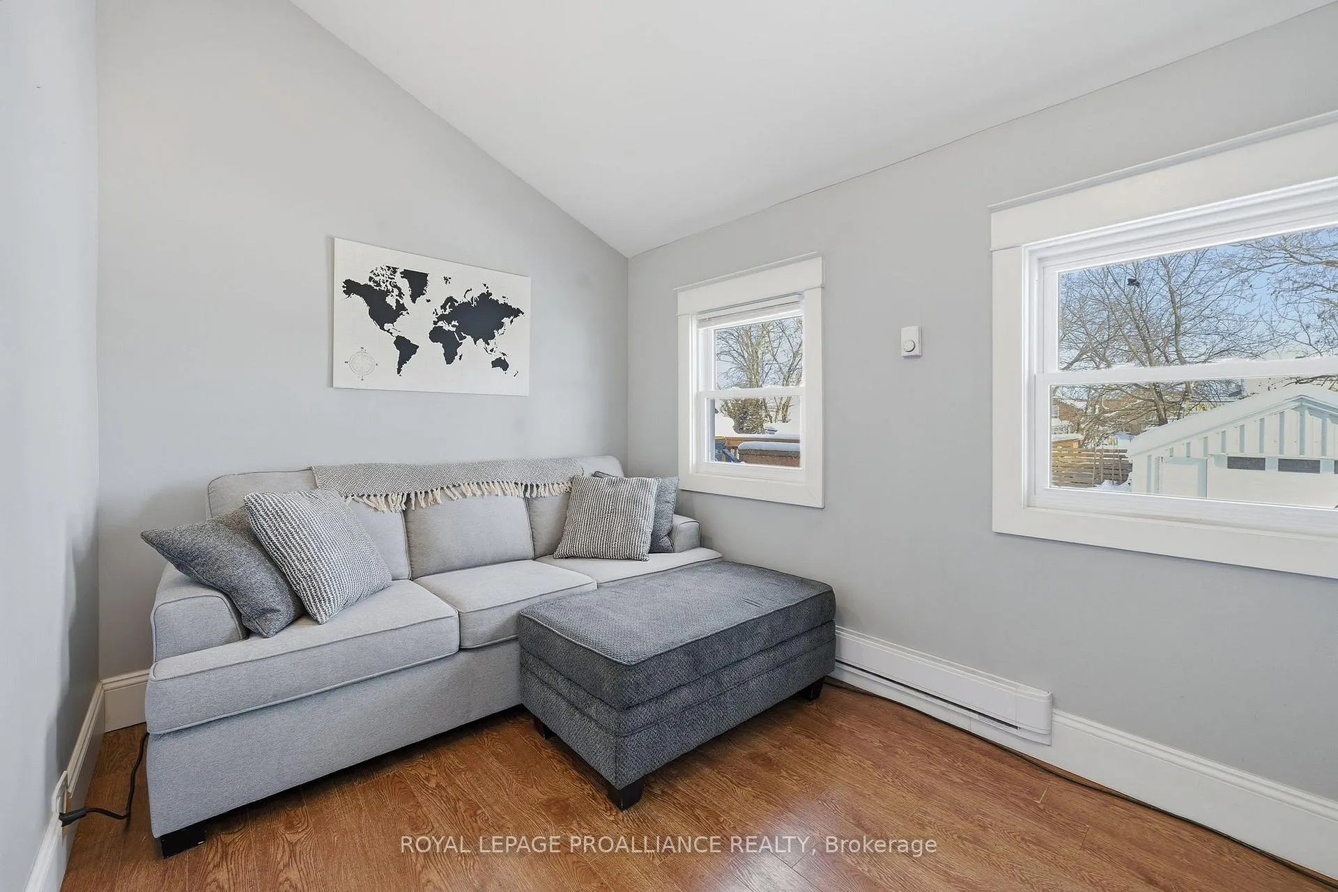 Photo 16 of 11 Cedar Street, Belleville, Belleville Ward — HOMEH