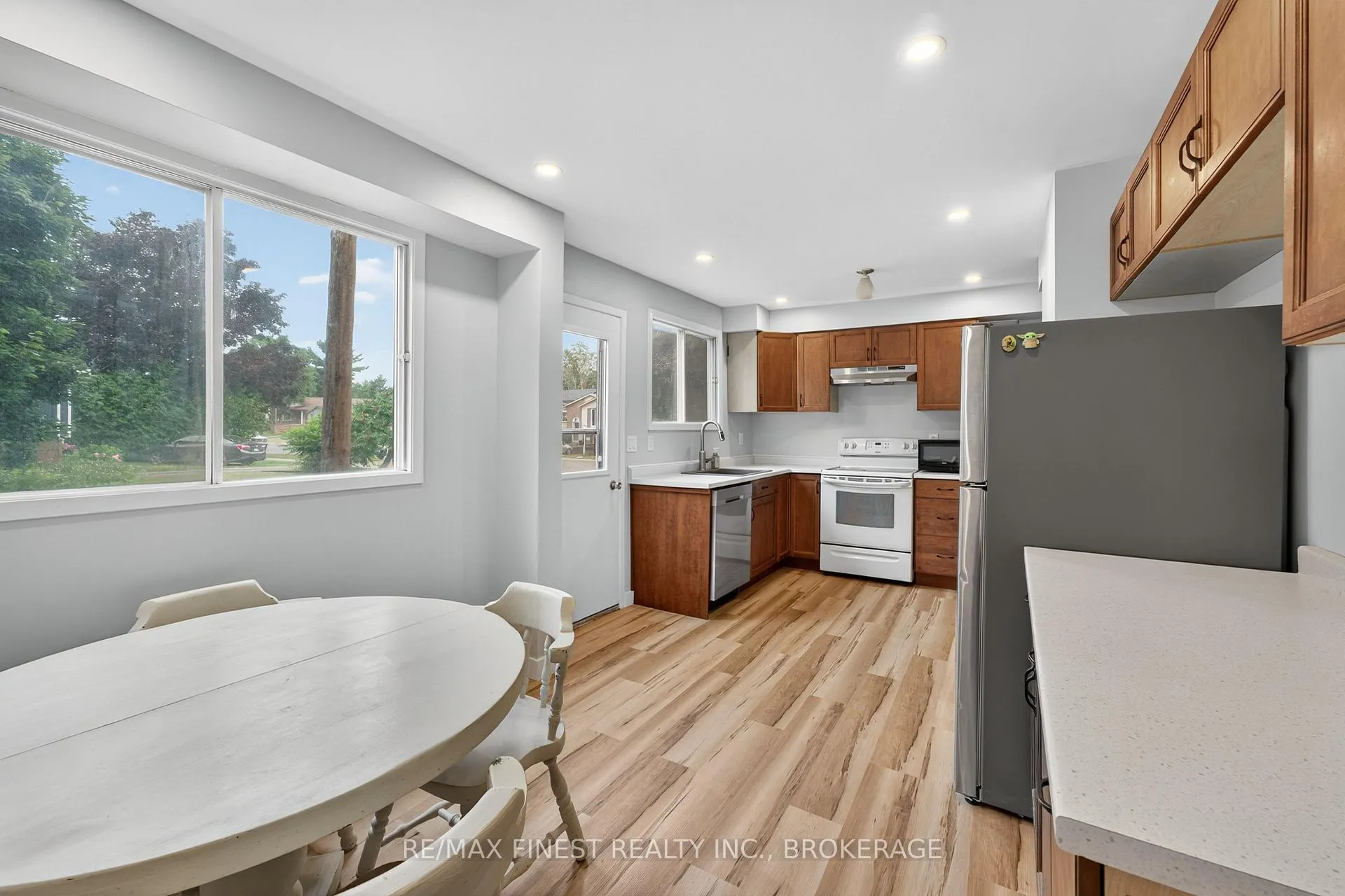 Photo 9 of 937 Purcell Crescent, Kingston, North of Taylor-Kidd Blvd — HOMEH