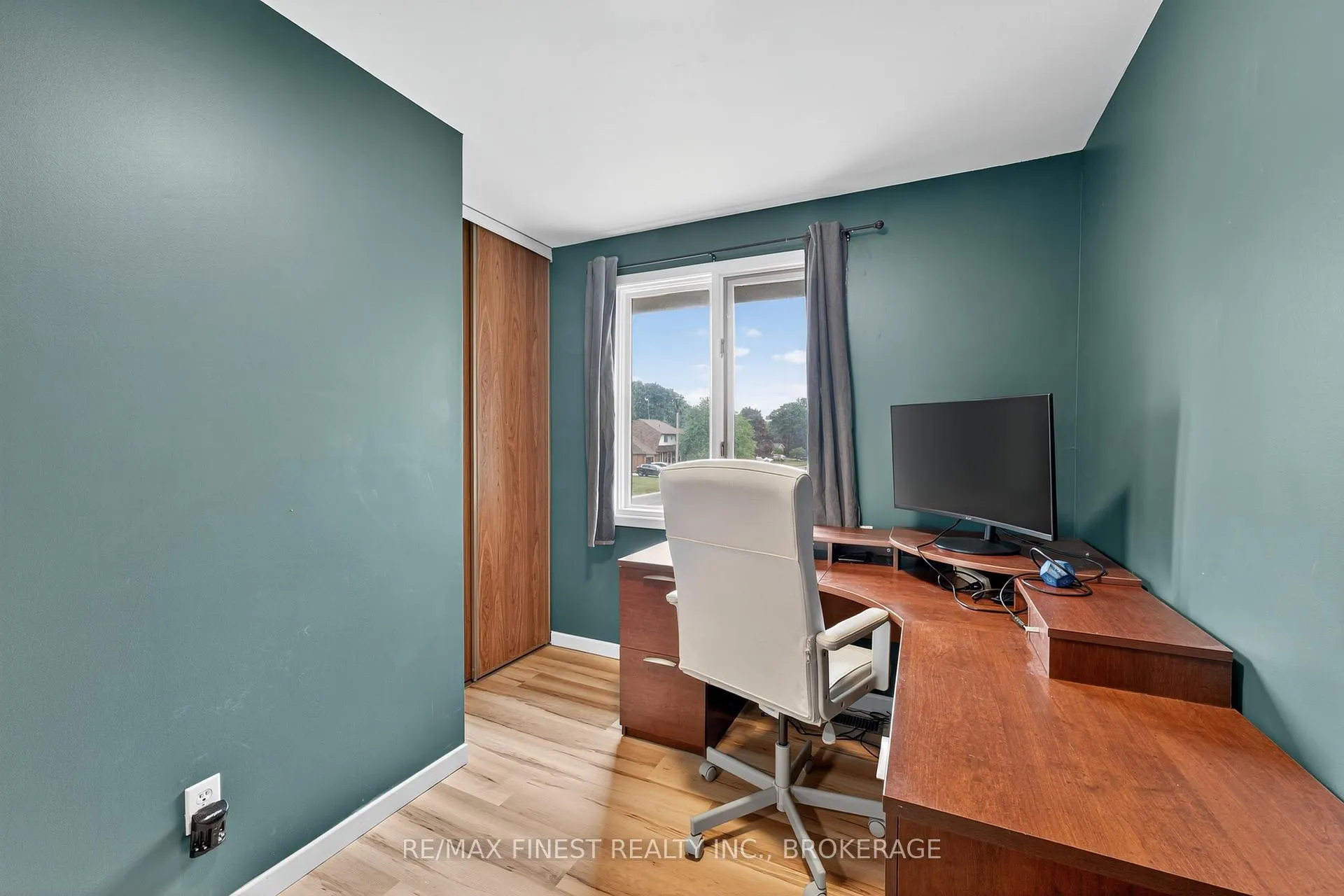 Photo 14 of 937 Purcell Crescent, Kingston, North of Taylor-Kidd Blvd — HOMEH