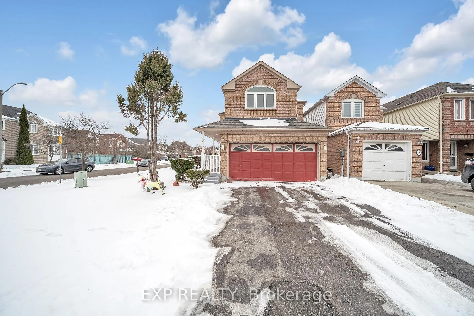 Photo 3 of 137 Smales Drive, Ajax, Central — HOMEH