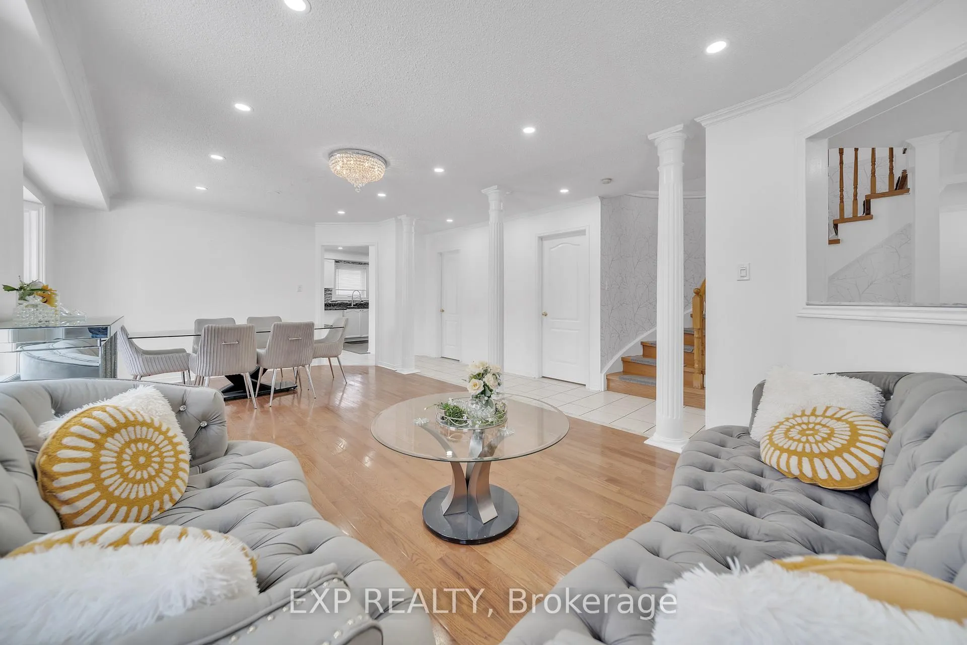 Photo 7 of 137 Smales Drive, Ajax, Central — HOMEH