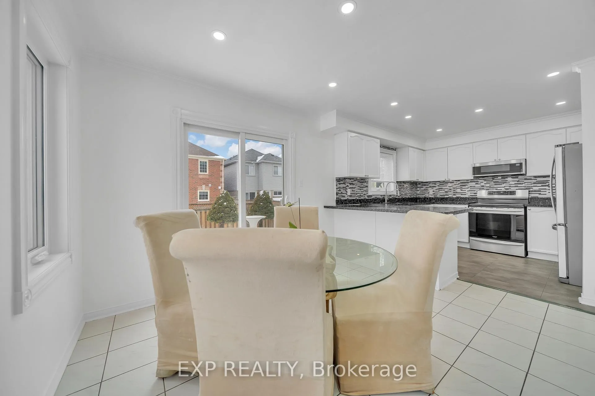 Photo 10 of 137 Smales Drive, Ajax, Central — HOMEH