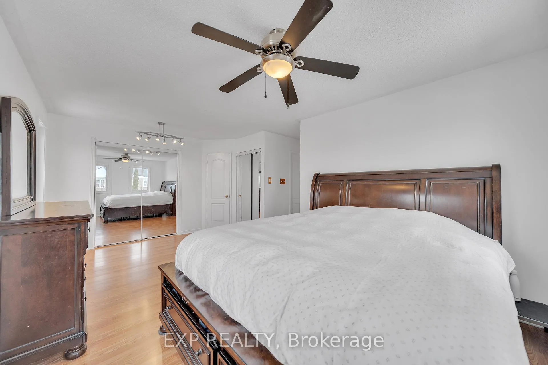 Photo 21 of 137 Smales Drive, Ajax, Central — HOMEH