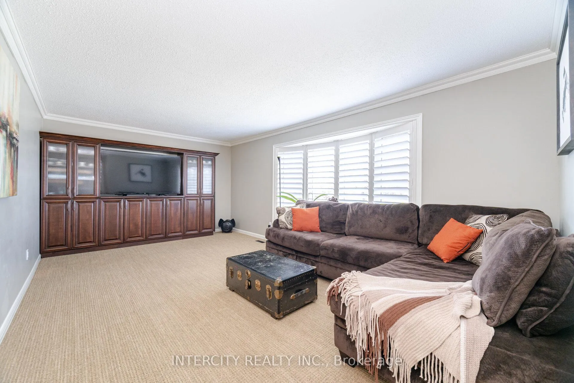 Photo 7 of 35 Lower Canada Crescent, Kitchener — HOMEH