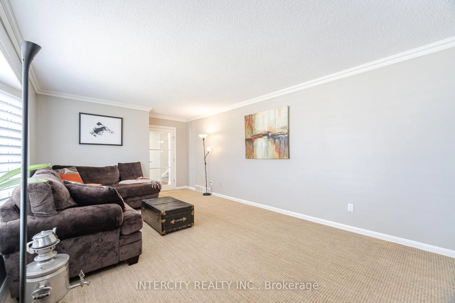 Photo 9 of 35 Lower Canada Crescent, Kitchener — HOMEH