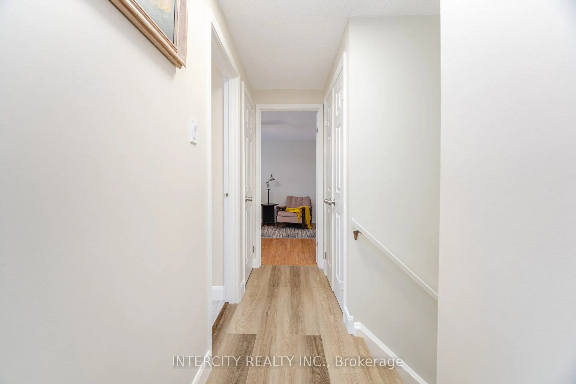 Photo 23 of 35 Lower Canada Crescent, Kitchener — HOMEH